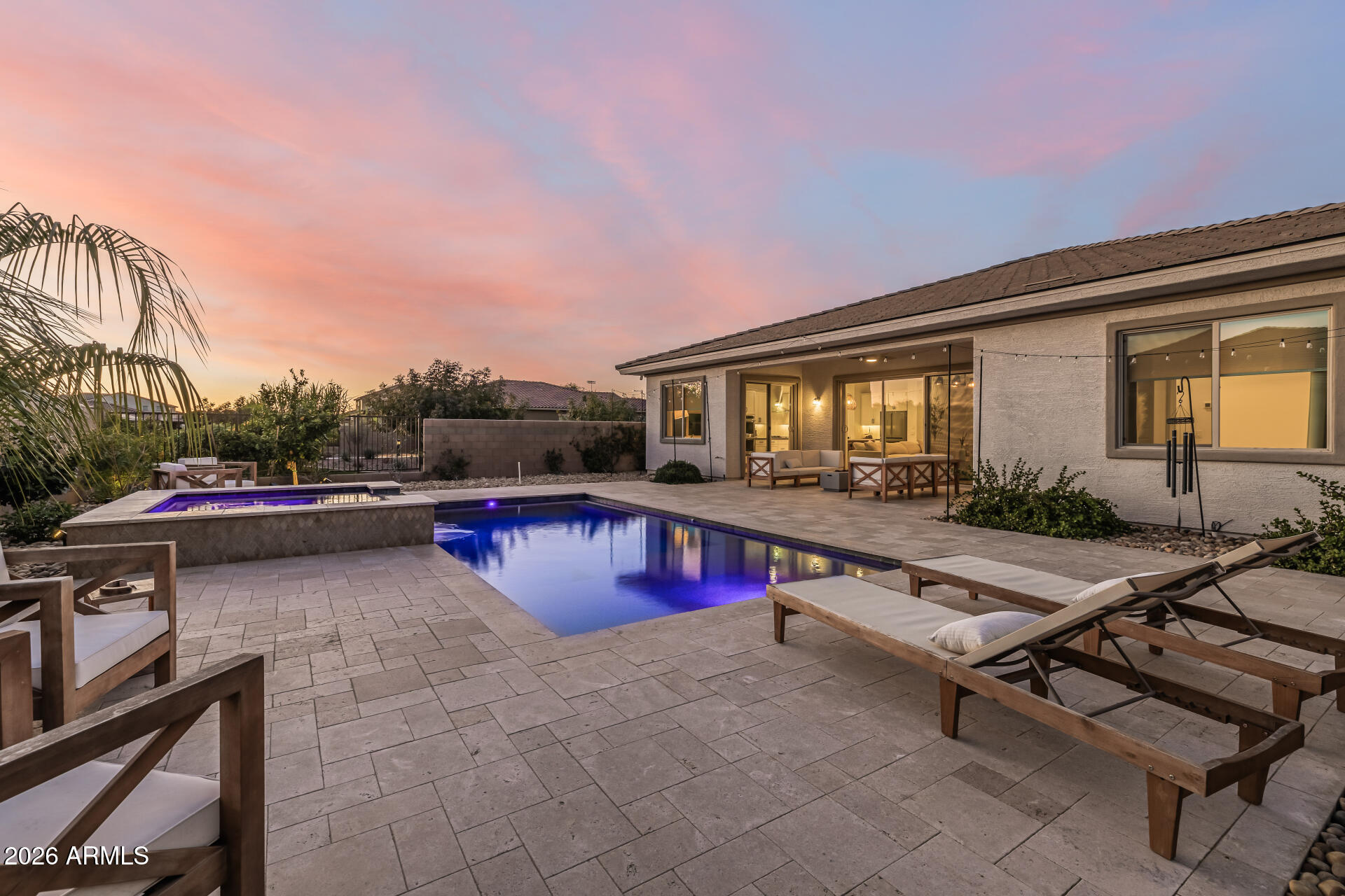 8743 W WAGON WHEEL Drive