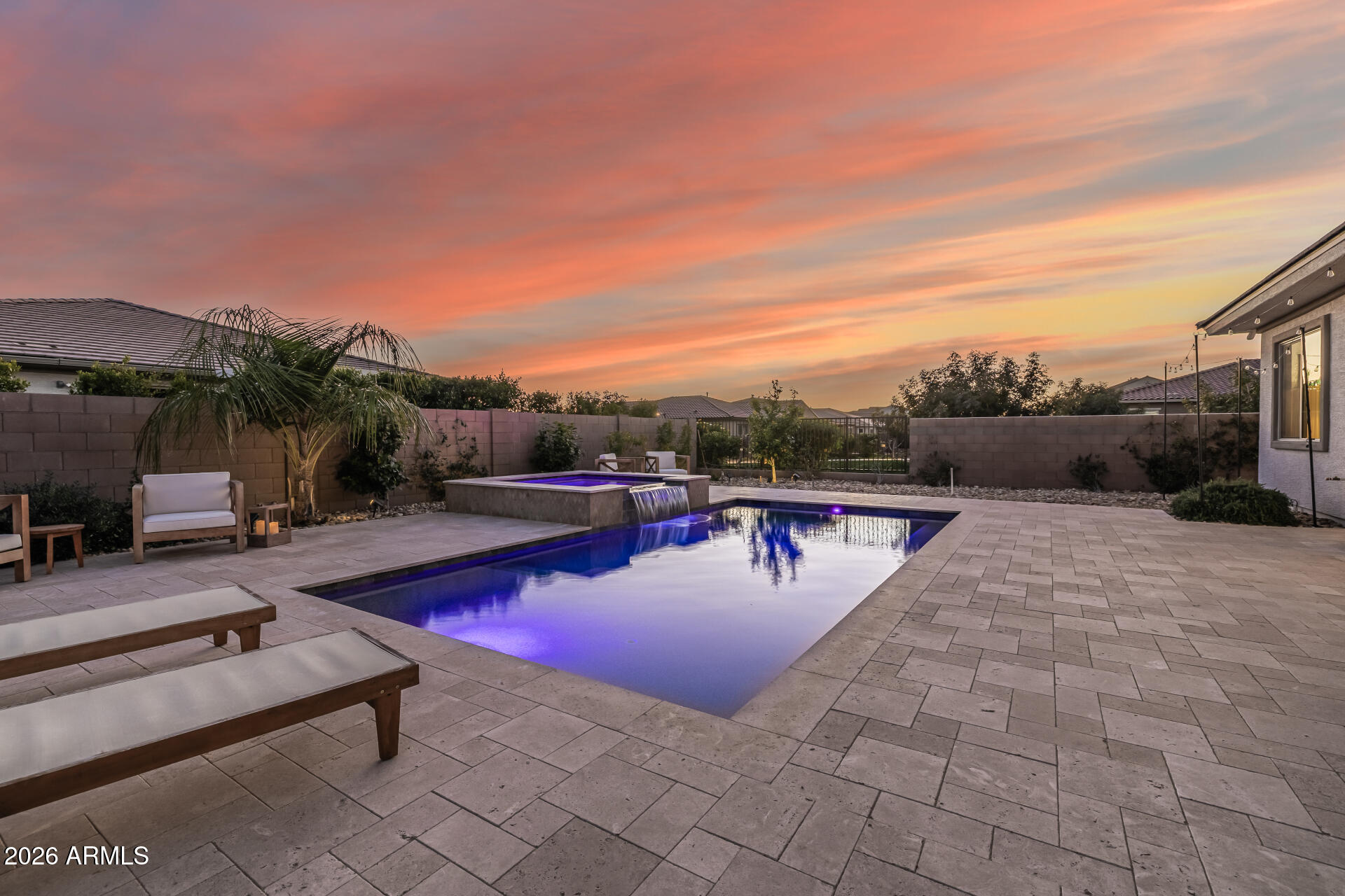 8743 W WAGON WHEEL Drive