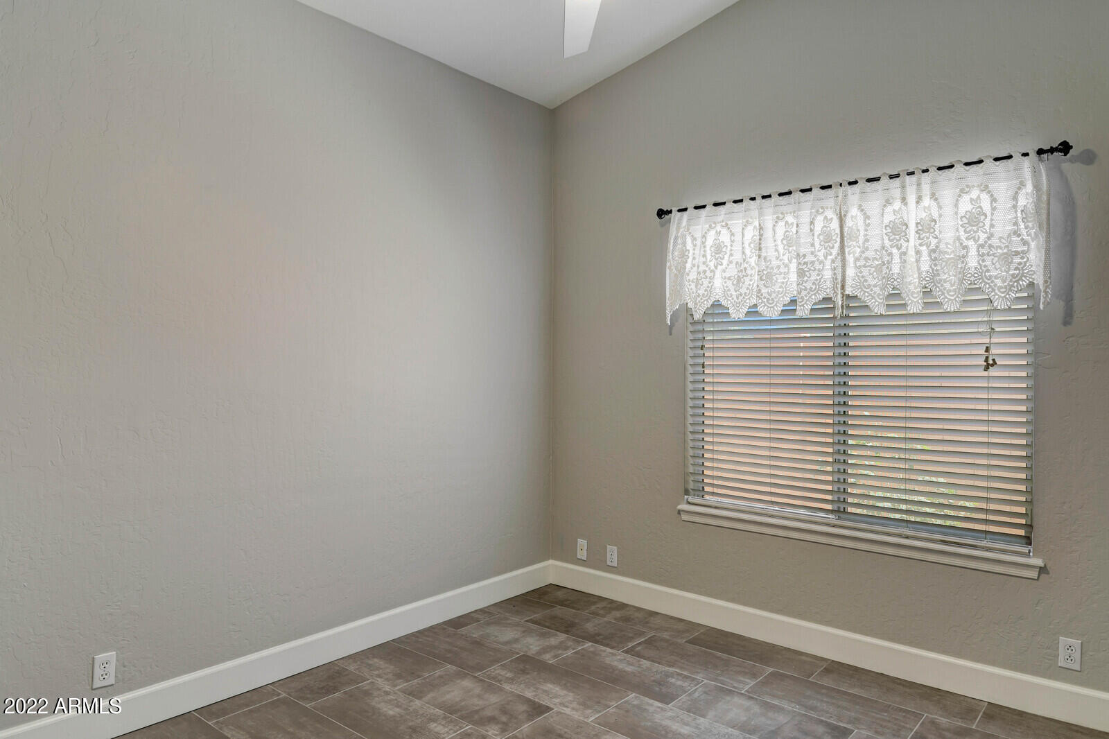 4418 E BARWICK Drive