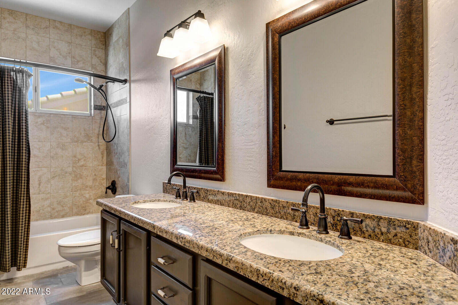 4418 E BARWICK Drive