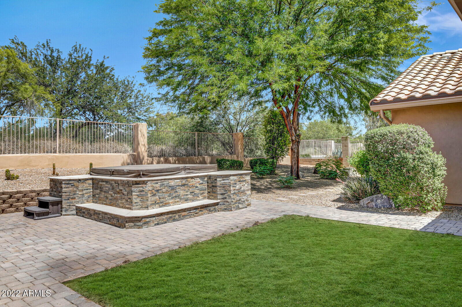 4418 E BARWICK Drive