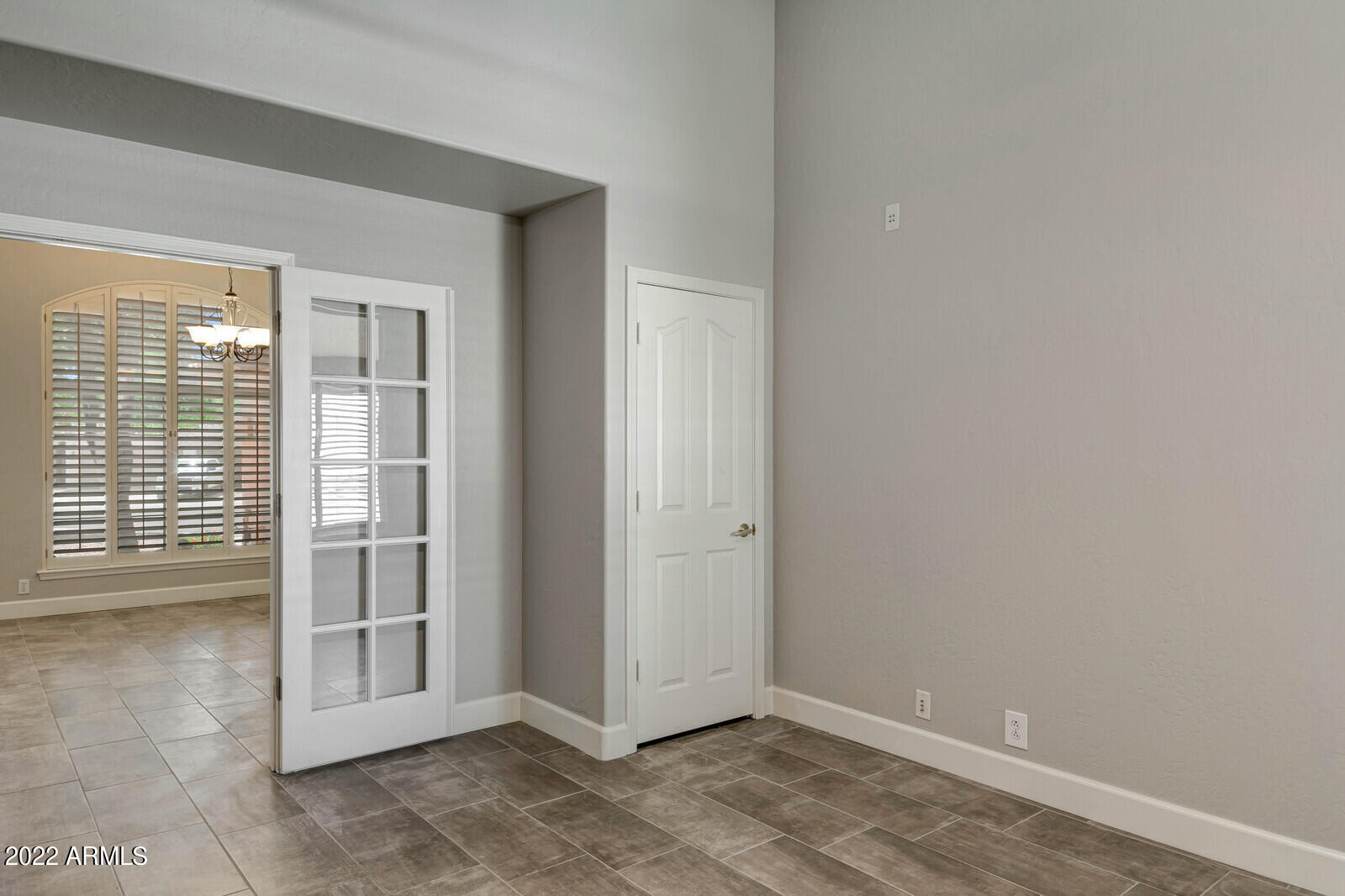 4418 E BARWICK Drive