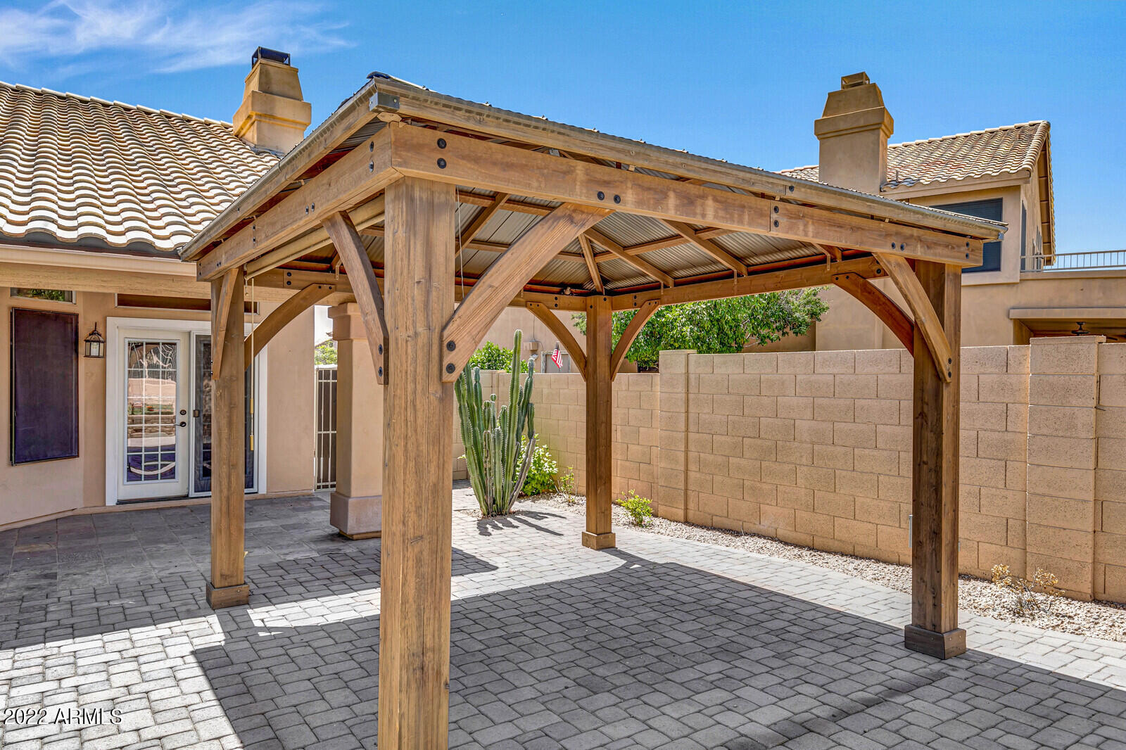 4418 E BARWICK Drive