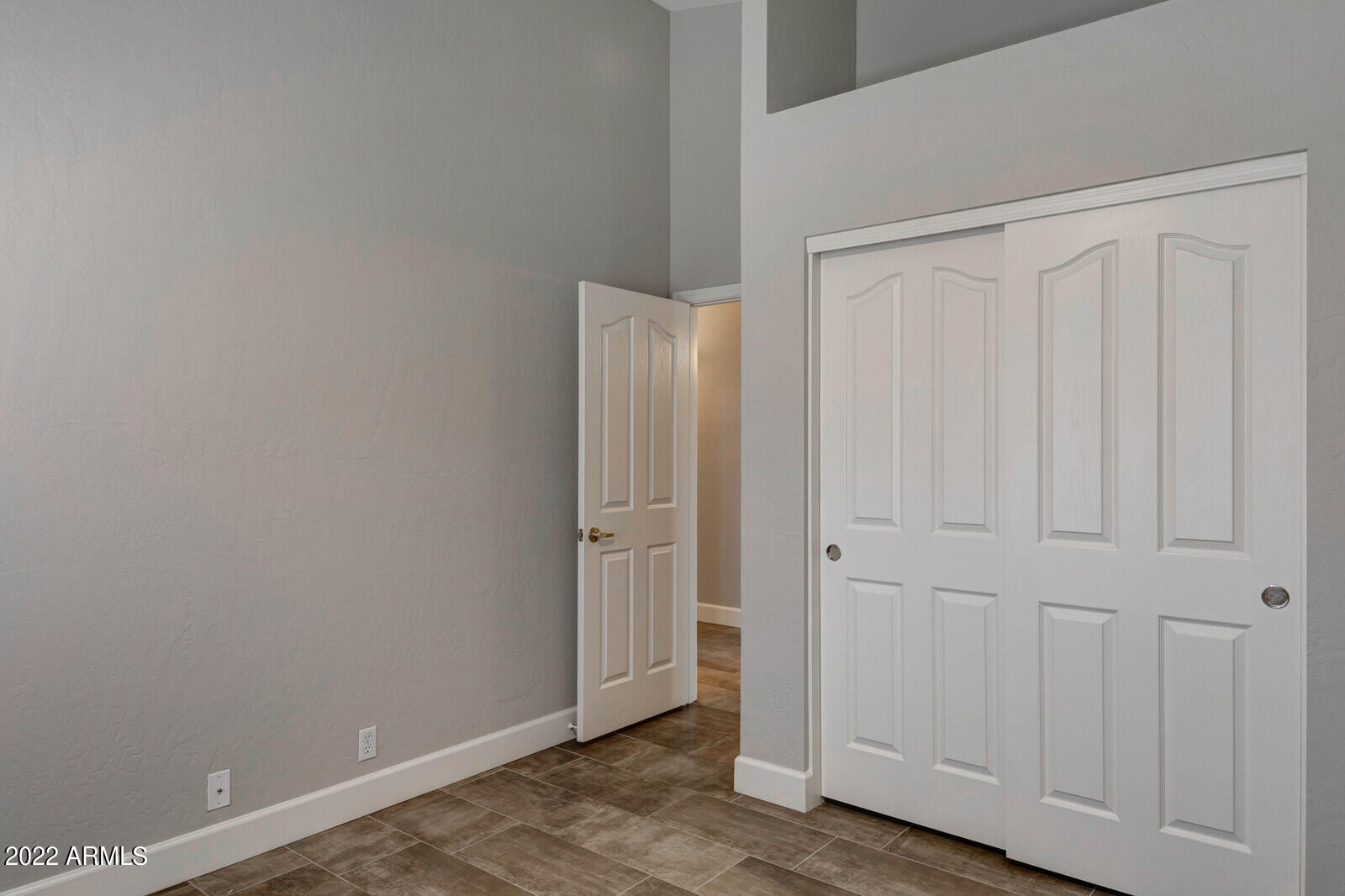 4418 E BARWICK Drive