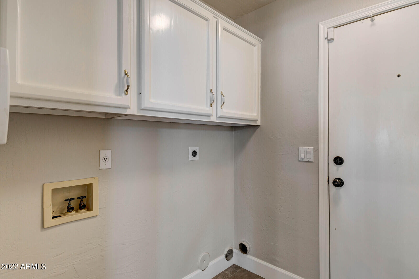 4418 E BARWICK Drive