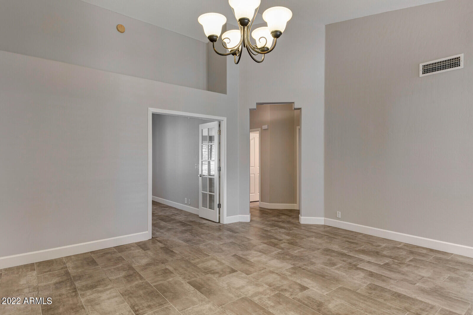 4418 E BARWICK Drive