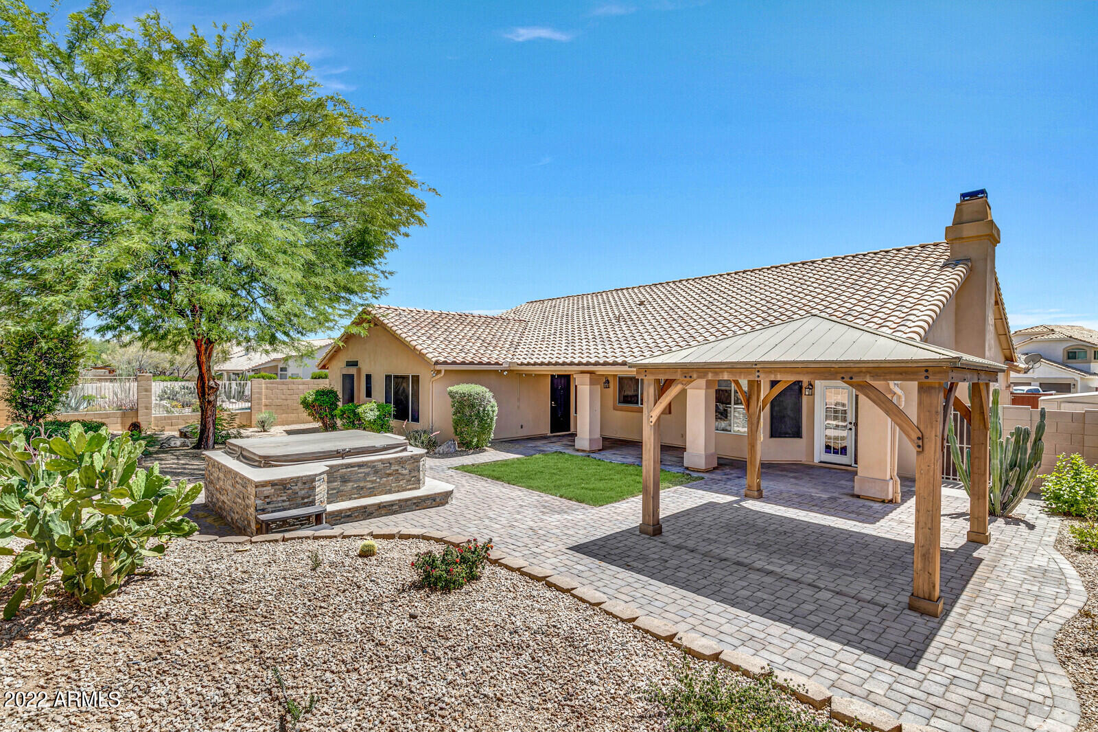 4418 E BARWICK Drive