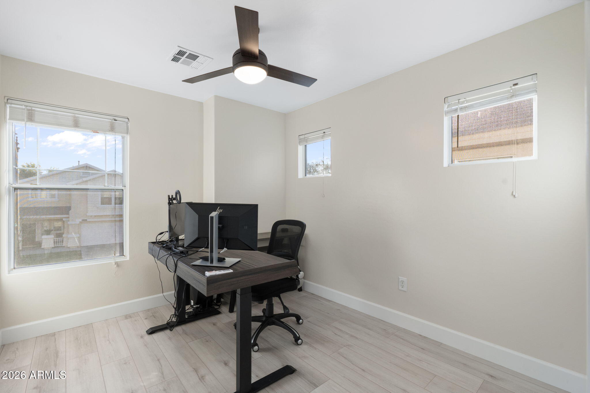 4178 E SHEFFIELD Avenue