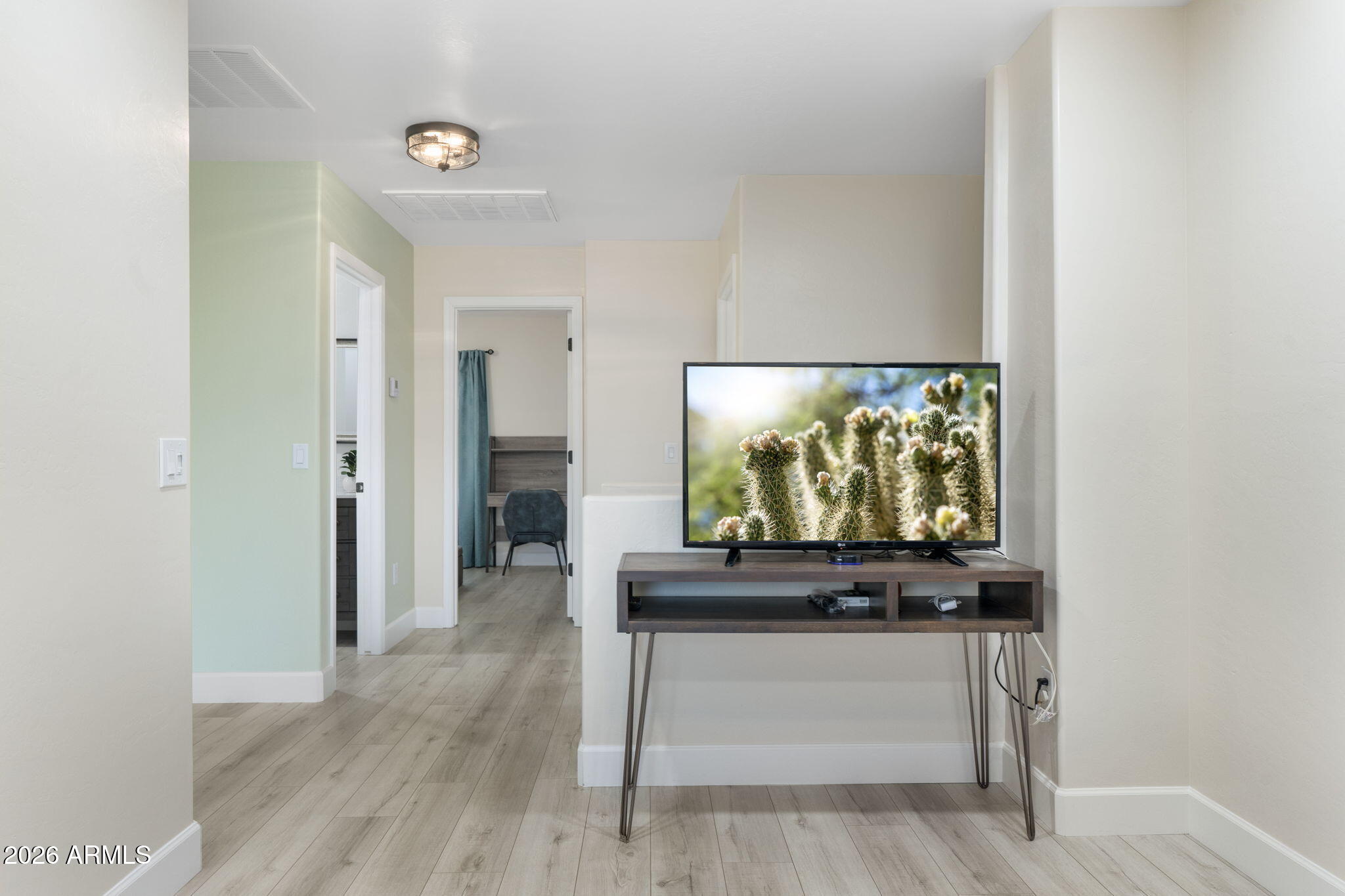 4178 E SHEFFIELD Avenue