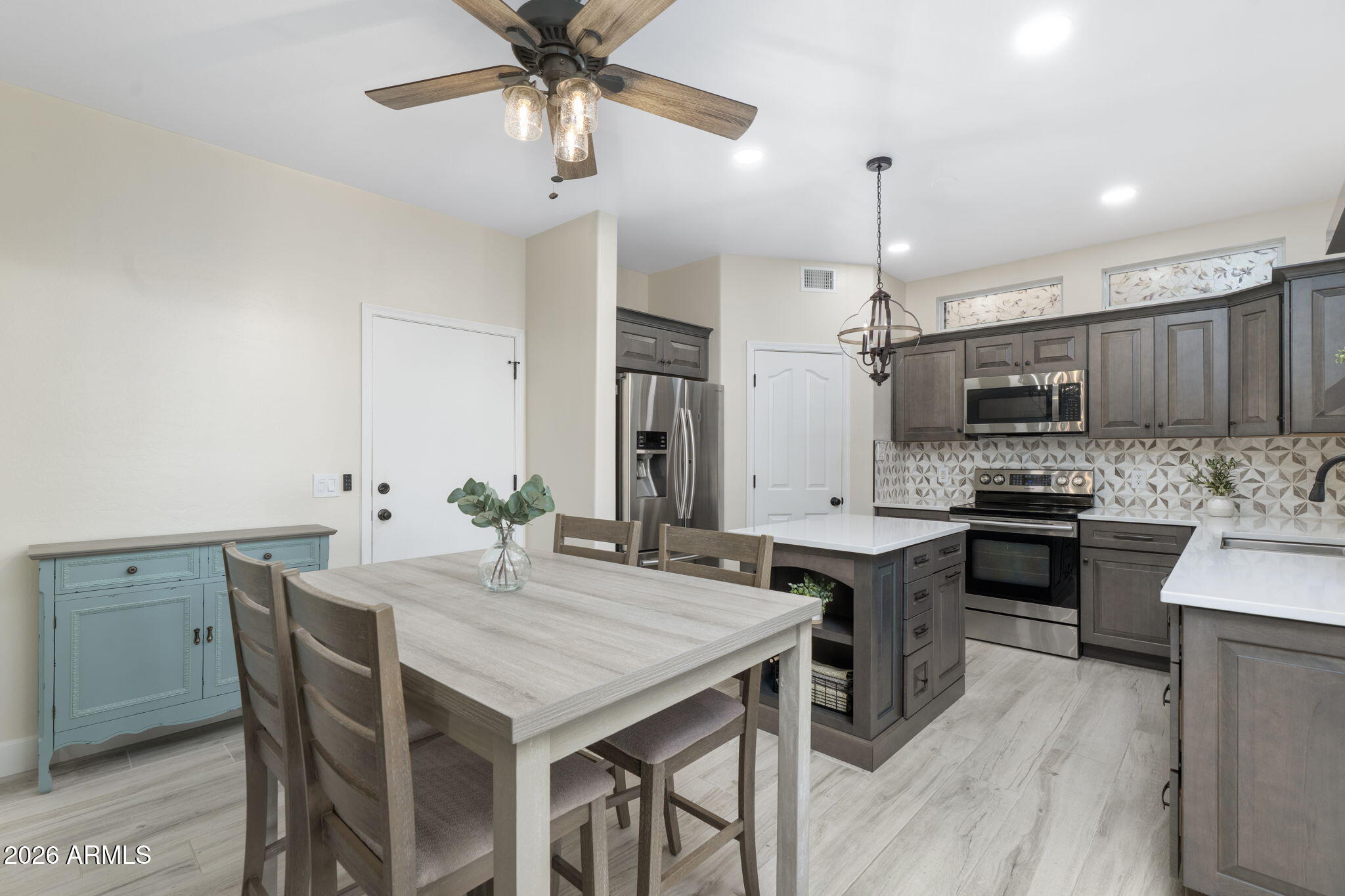 4178 E SHEFFIELD Avenue