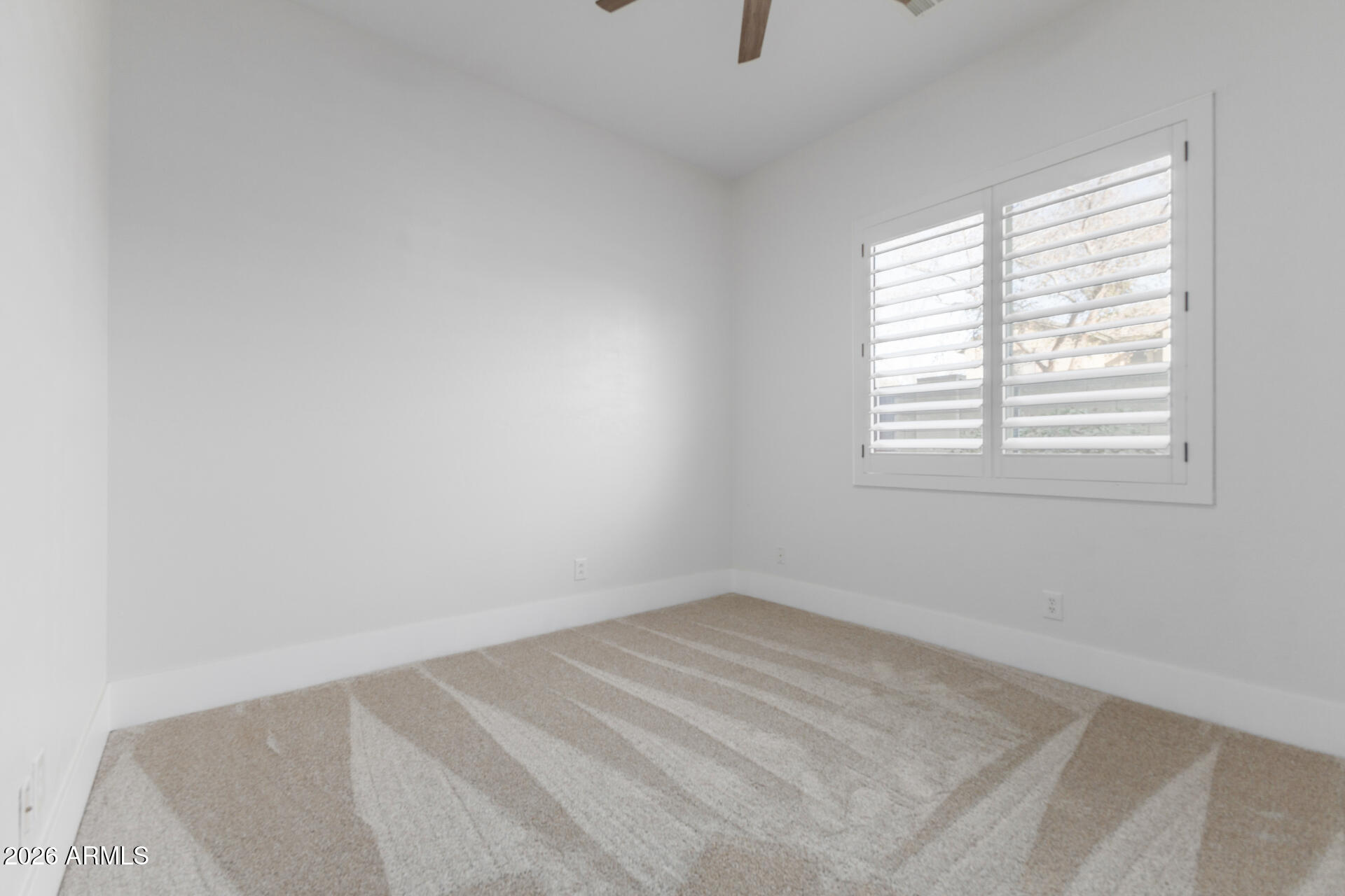 14316 W DESERT HILLS Drive