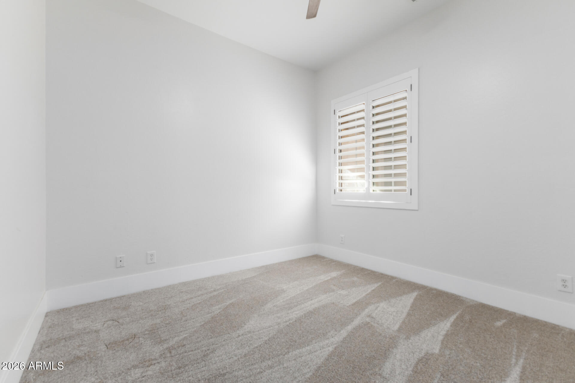 14316 W DESERT HILLS Drive