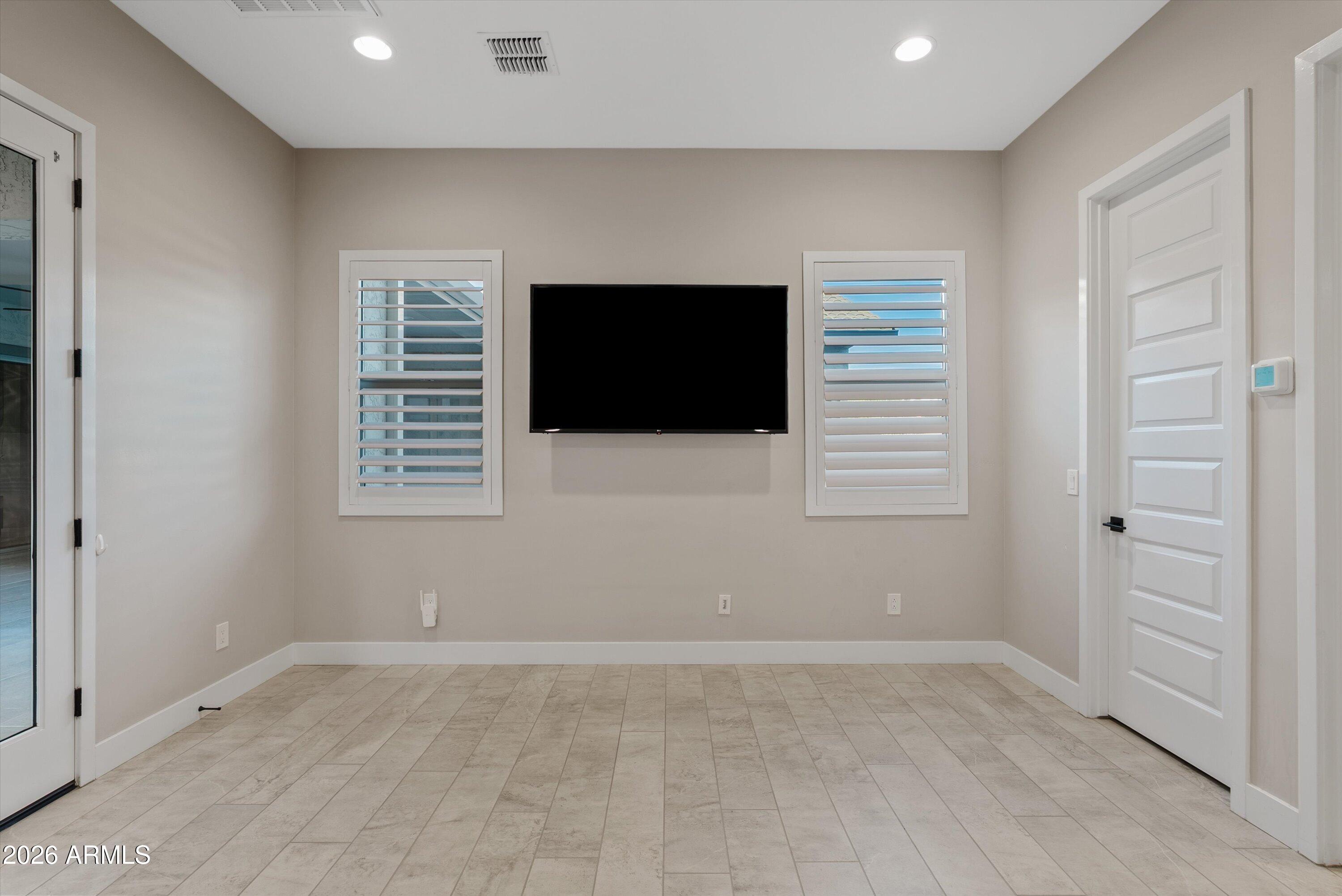 9913 E RUBIDIUM Avenue