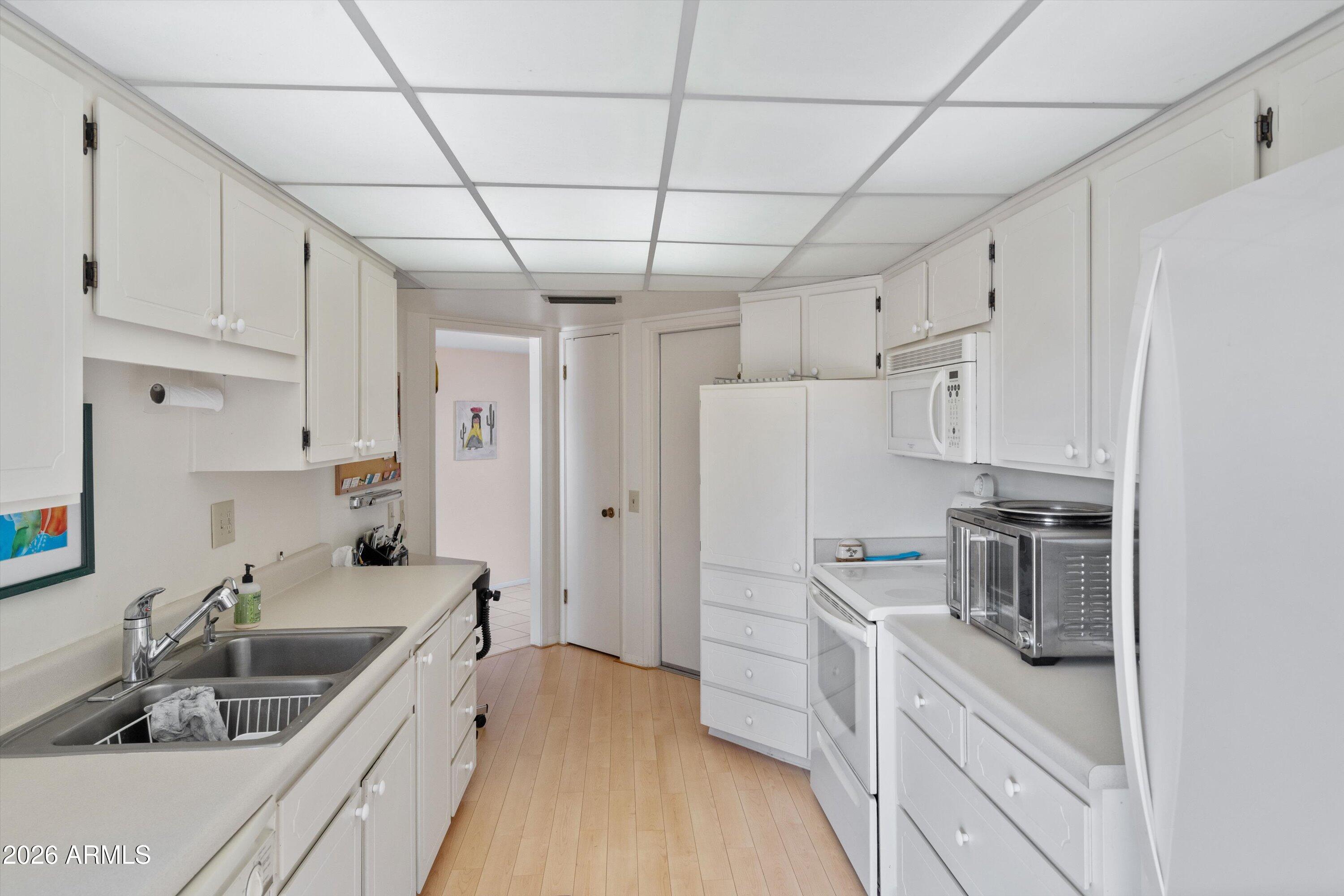 10501 W LOMA BLANCA Drive