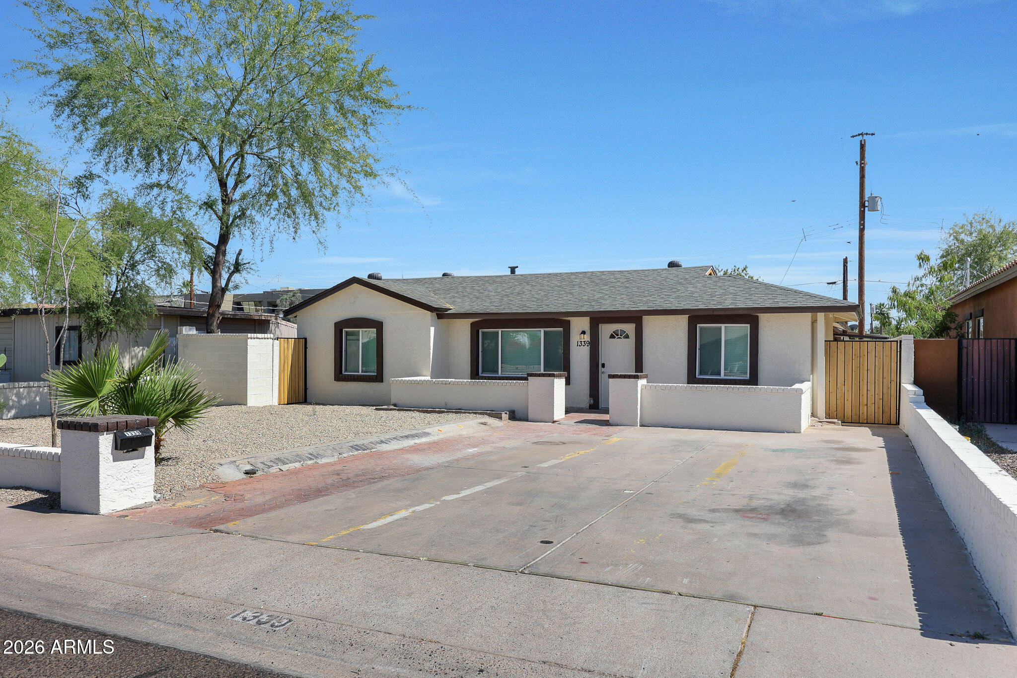 1339 E Glenrosa Avenue