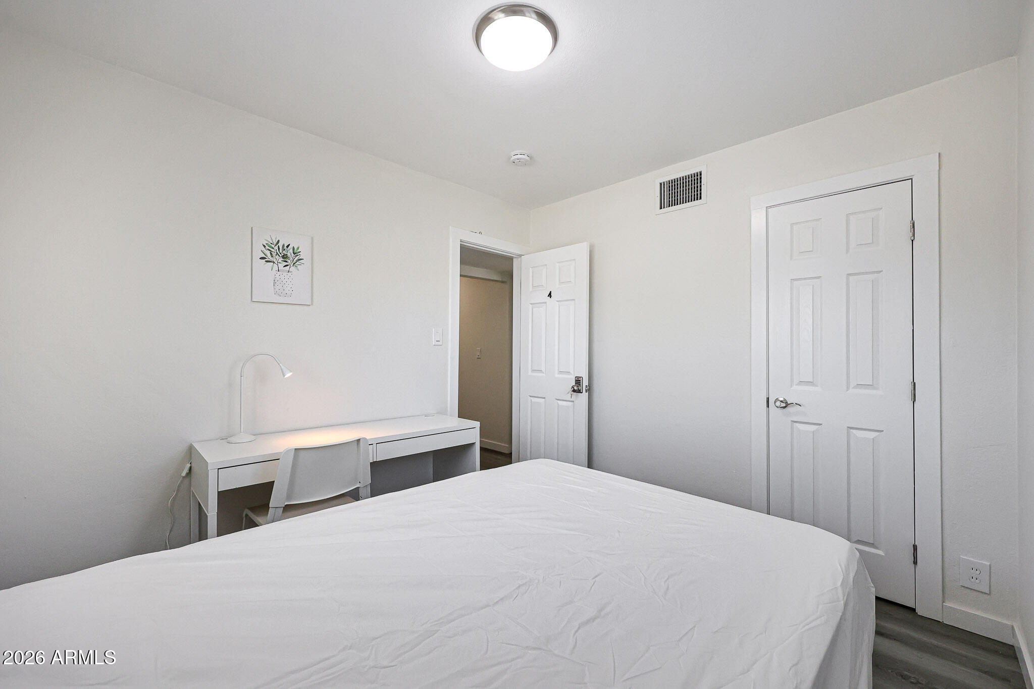 1339 E Glenrosa Avenue