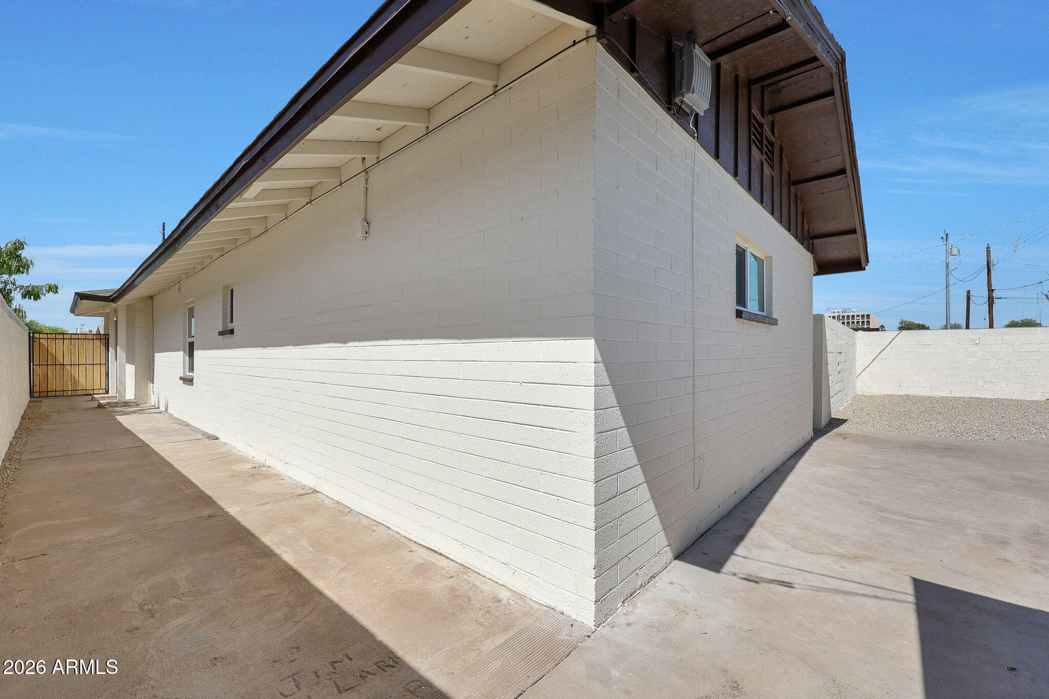 1339 E Glenrosa Avenue