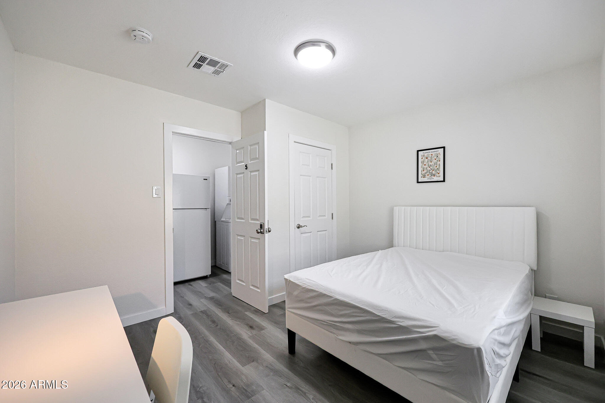 1339 E Glenrosa Avenue