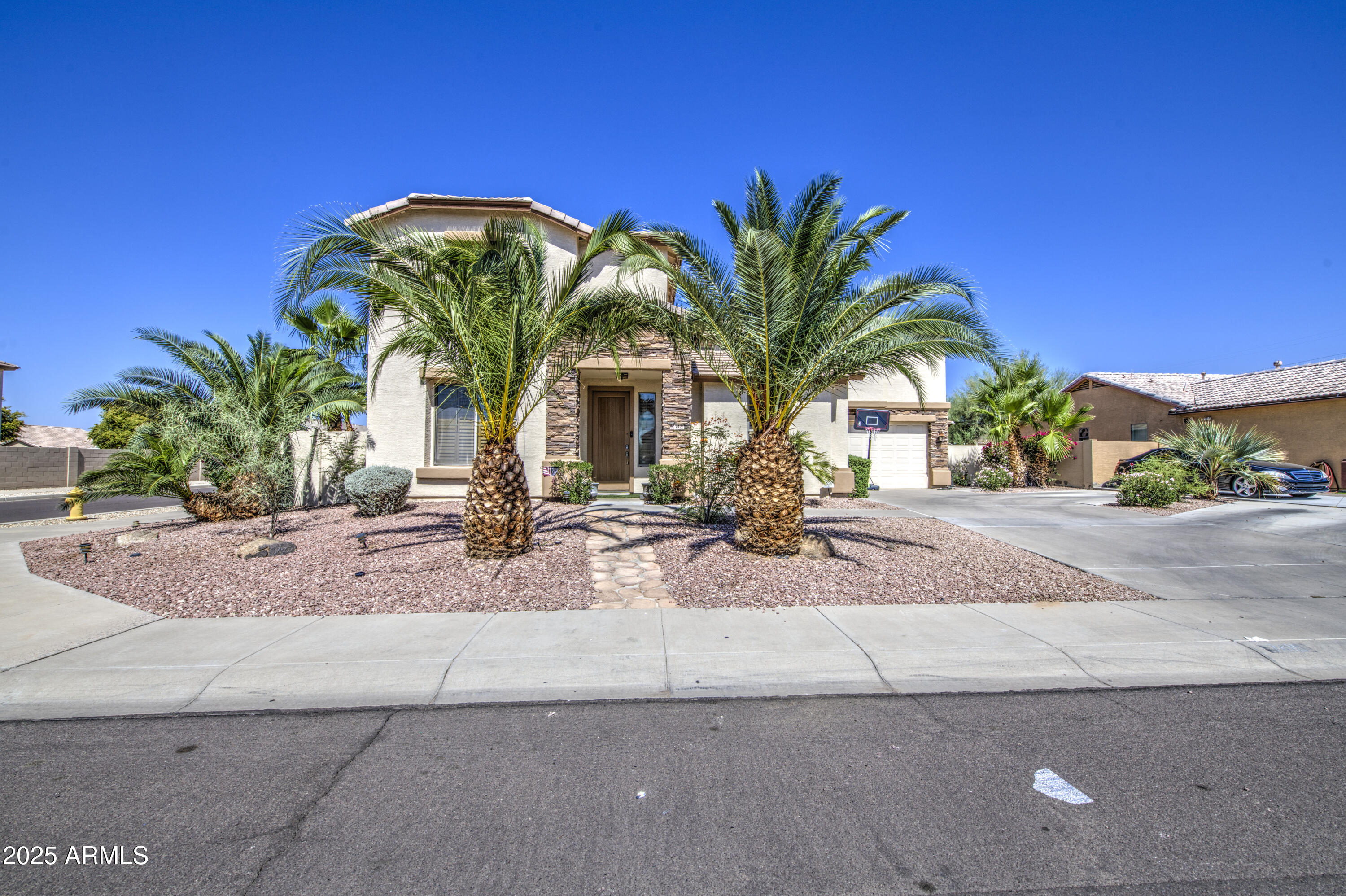 7419 S 25TH Drive