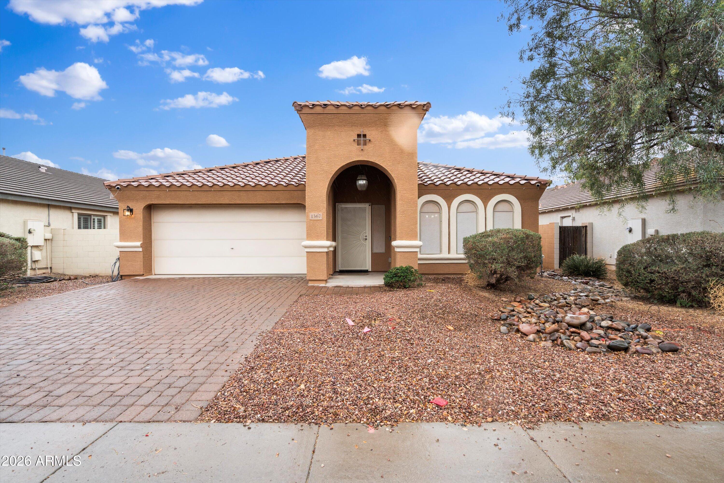 1367 E PALO VERDE Street