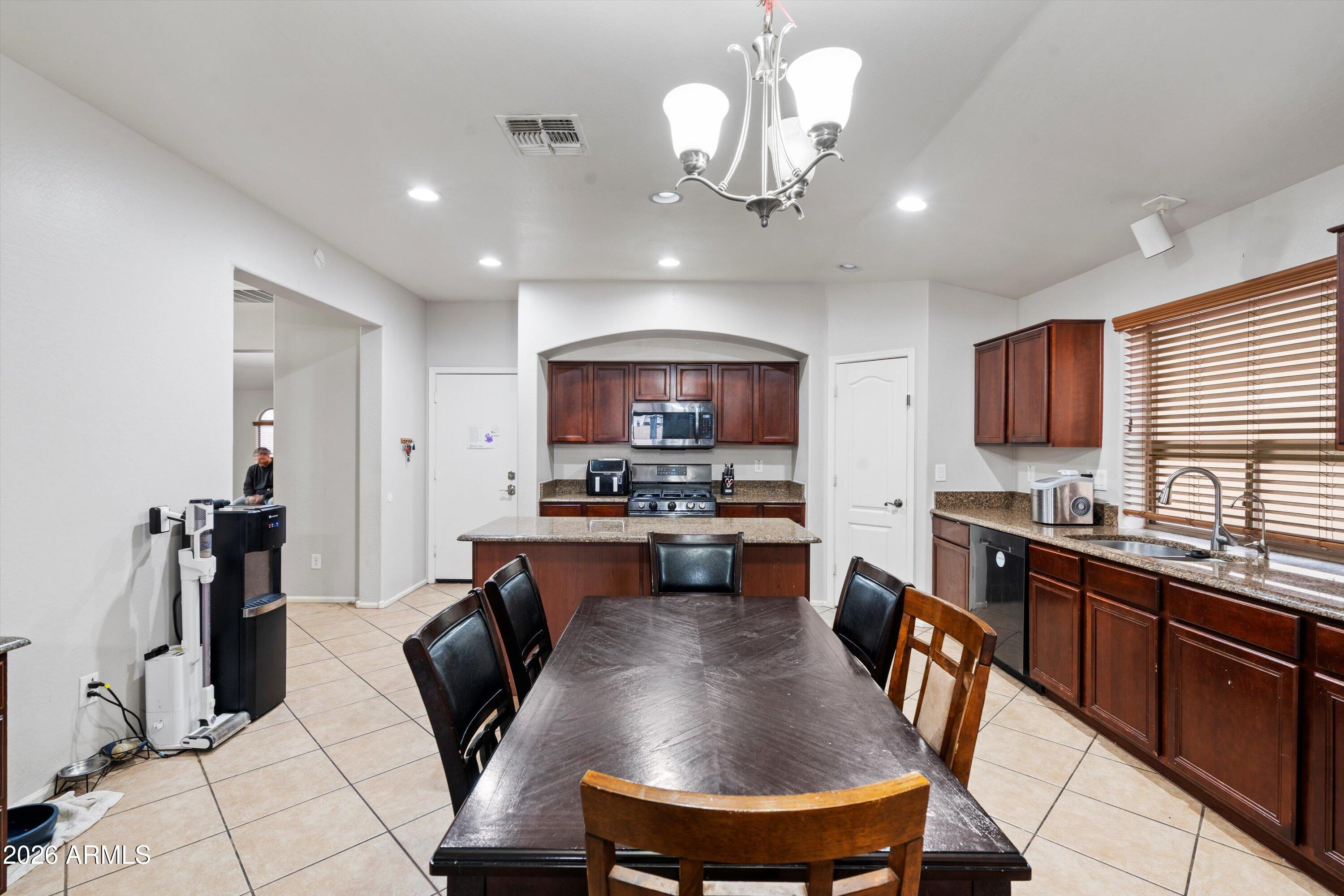 1367 E PALO VERDE Street