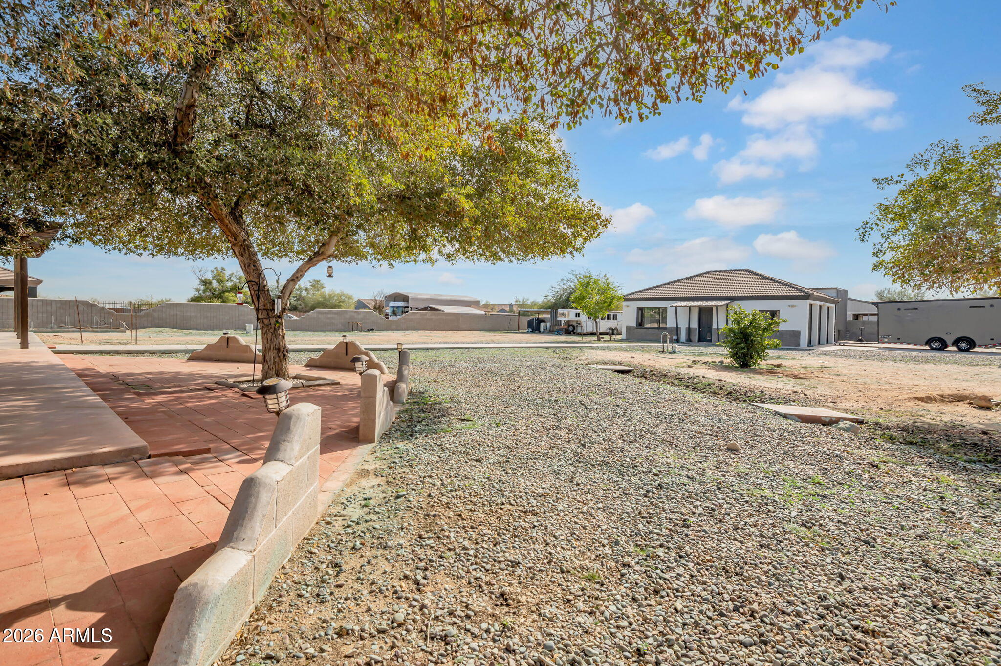 19349 W WINDSOR Avenue