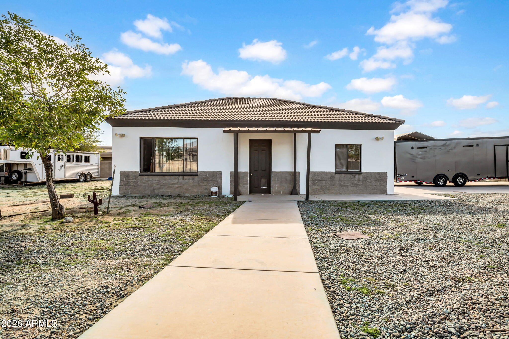 19349 W WINDSOR Avenue