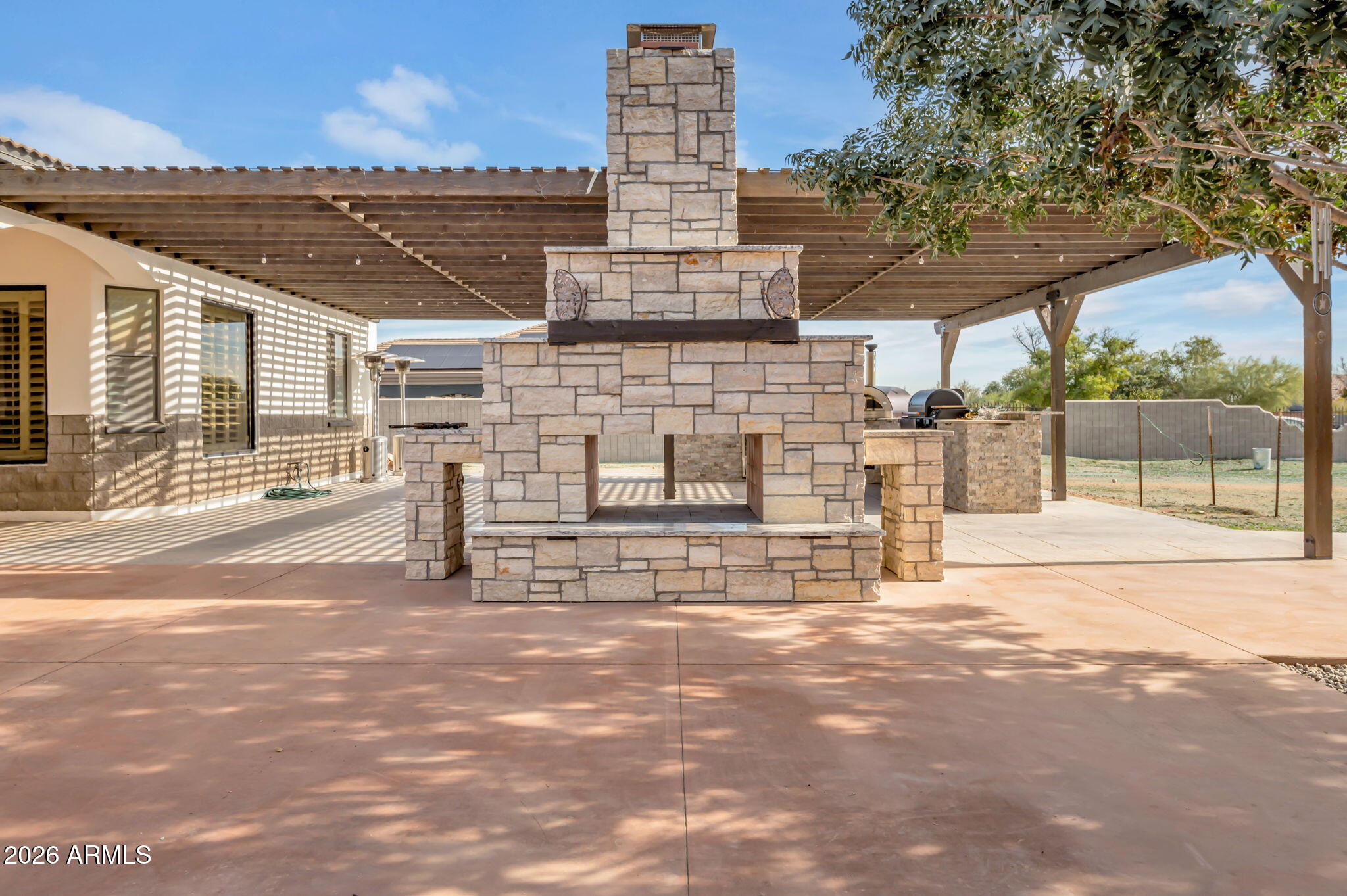 19349 W WINDSOR Avenue