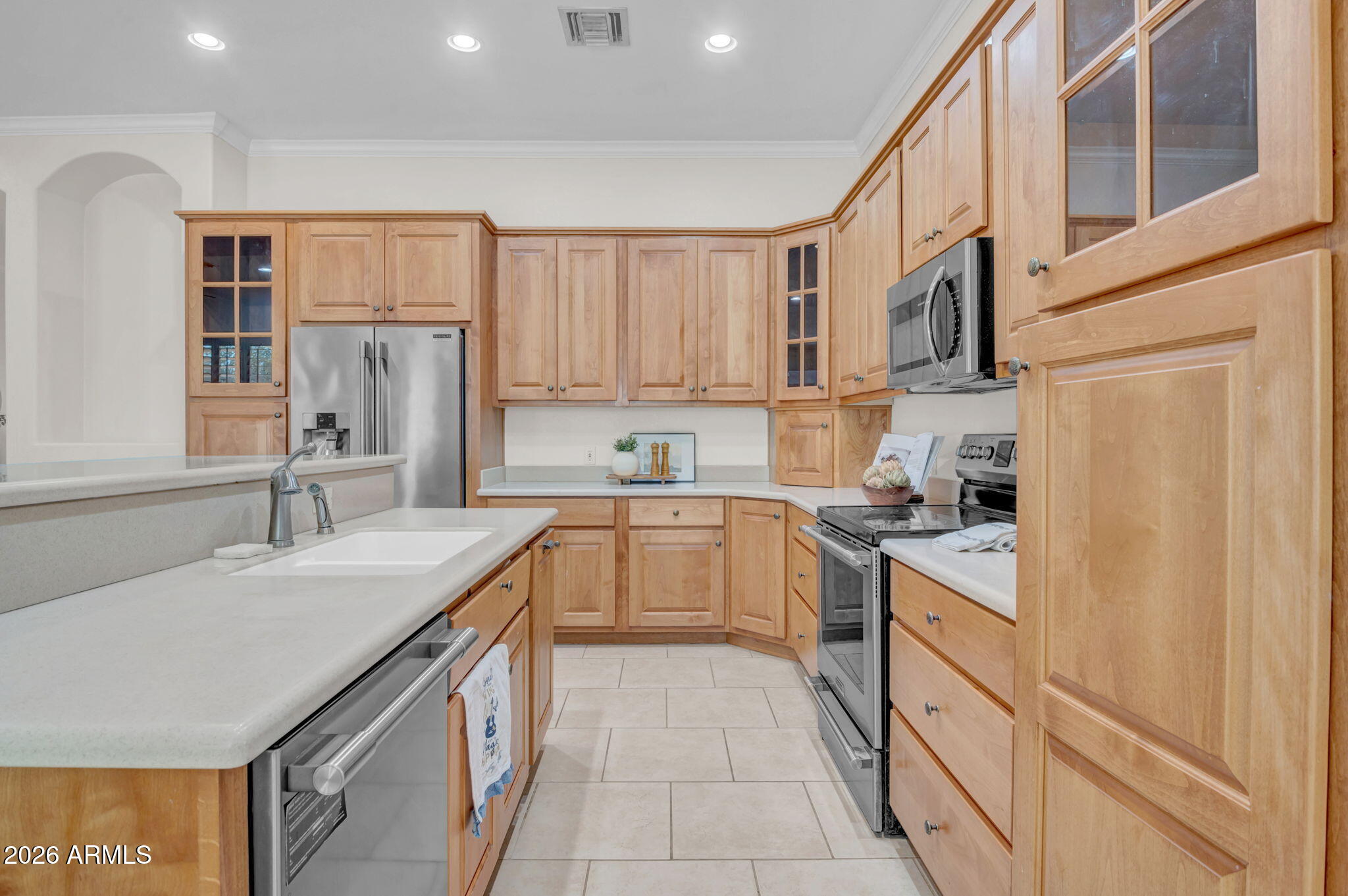 19349 W WINDSOR Avenue