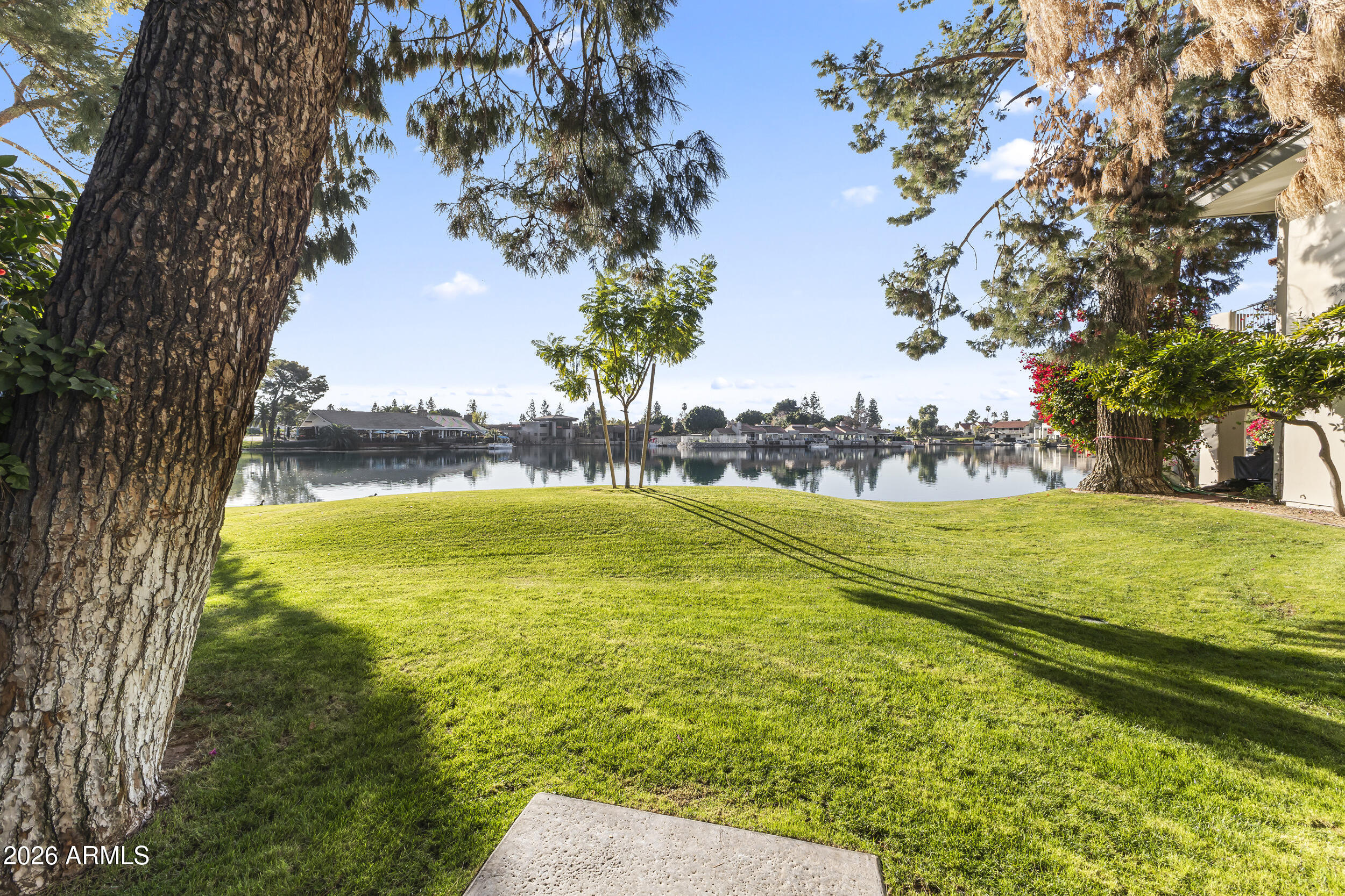 5200 S Lakeshore Drive 206