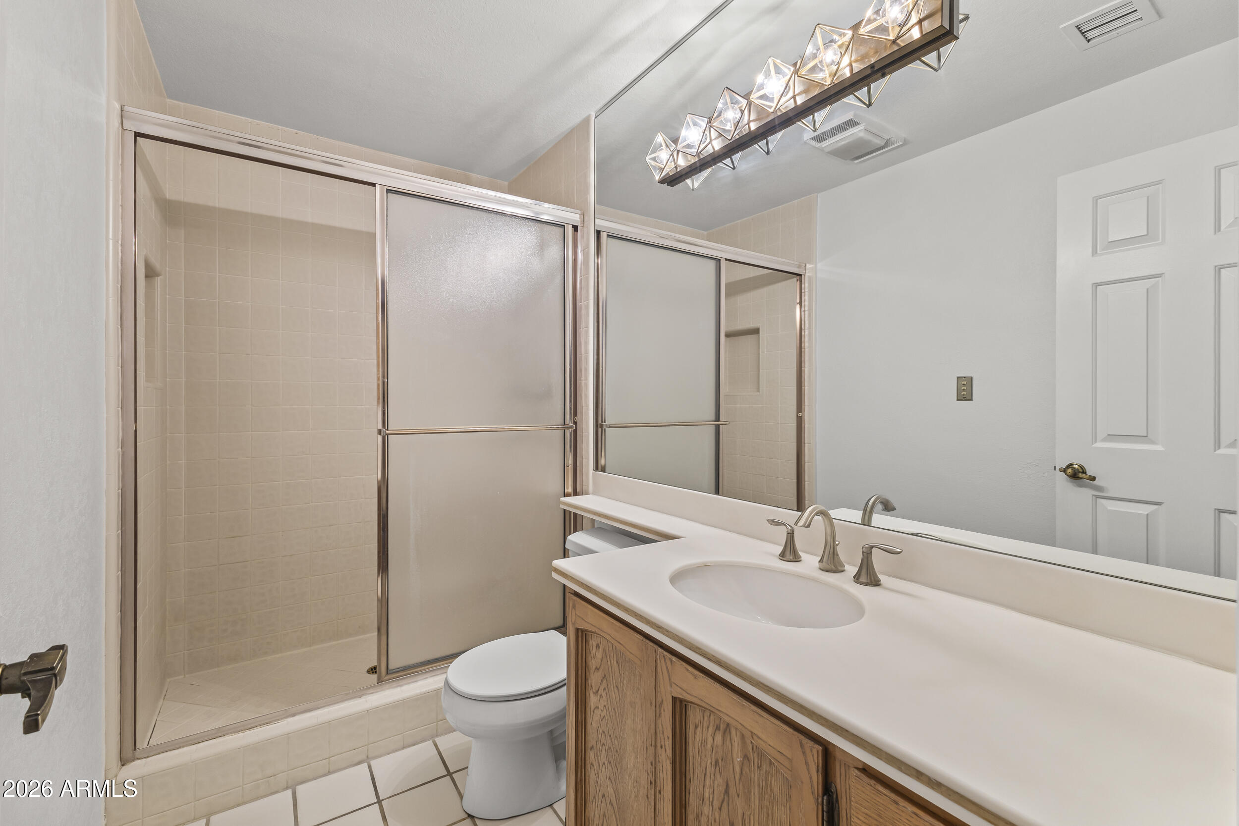 5200 S Lakeshore Drive 206