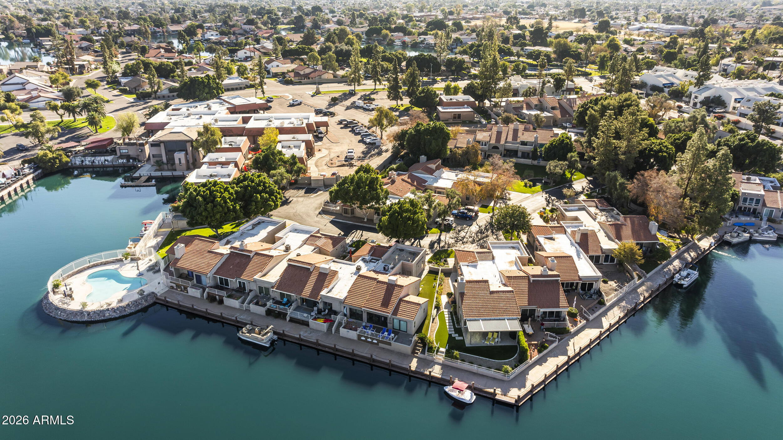 5200 S Lakeshore Drive 206