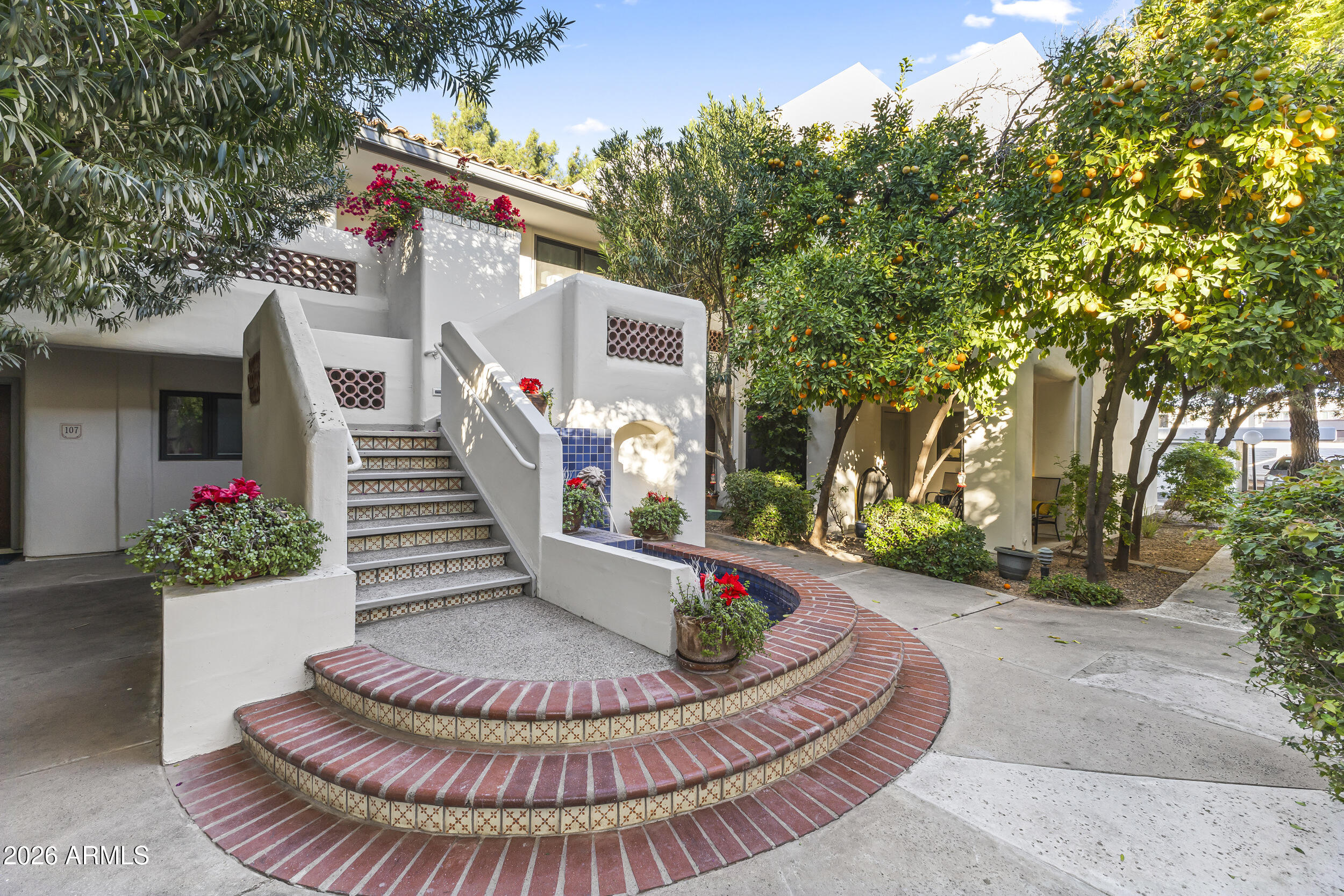 5200 S Lakeshore Drive 206