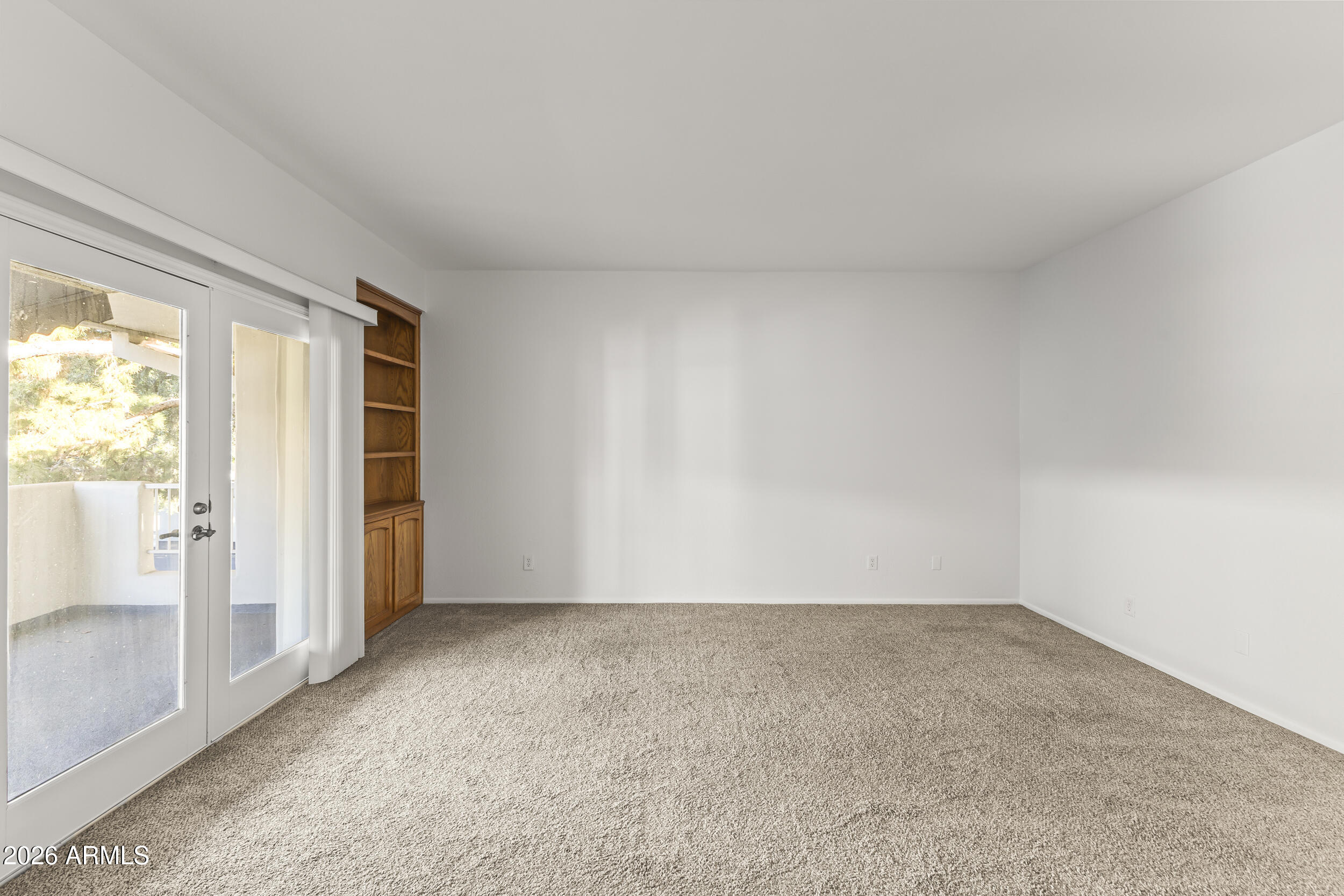 5200 S Lakeshore Drive 206