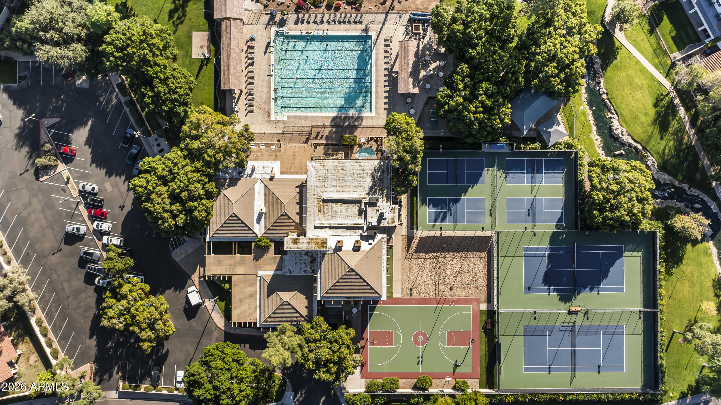 5200 S Lakeshore Drive 206