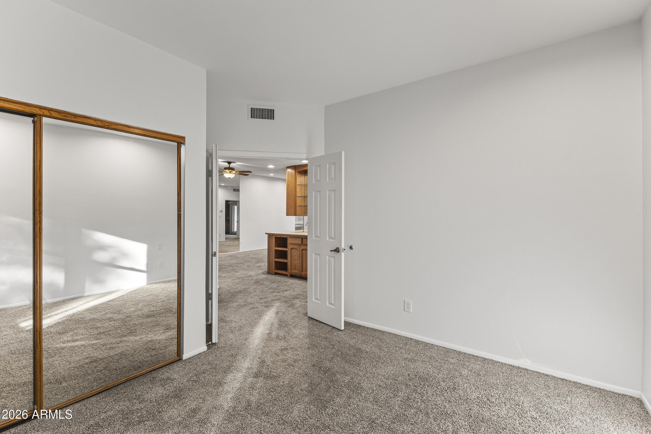 5200 S Lakeshore Drive 206