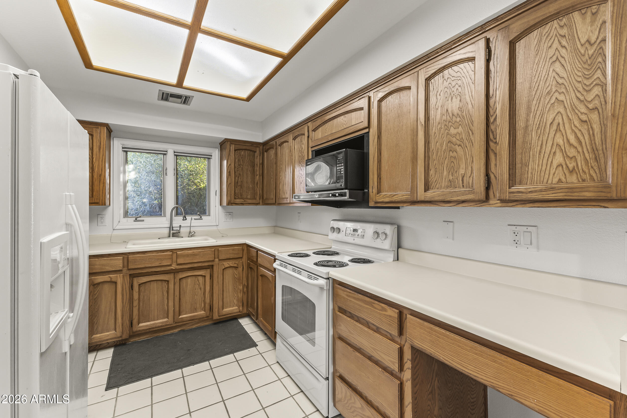 5200 S Lakeshore Drive 206