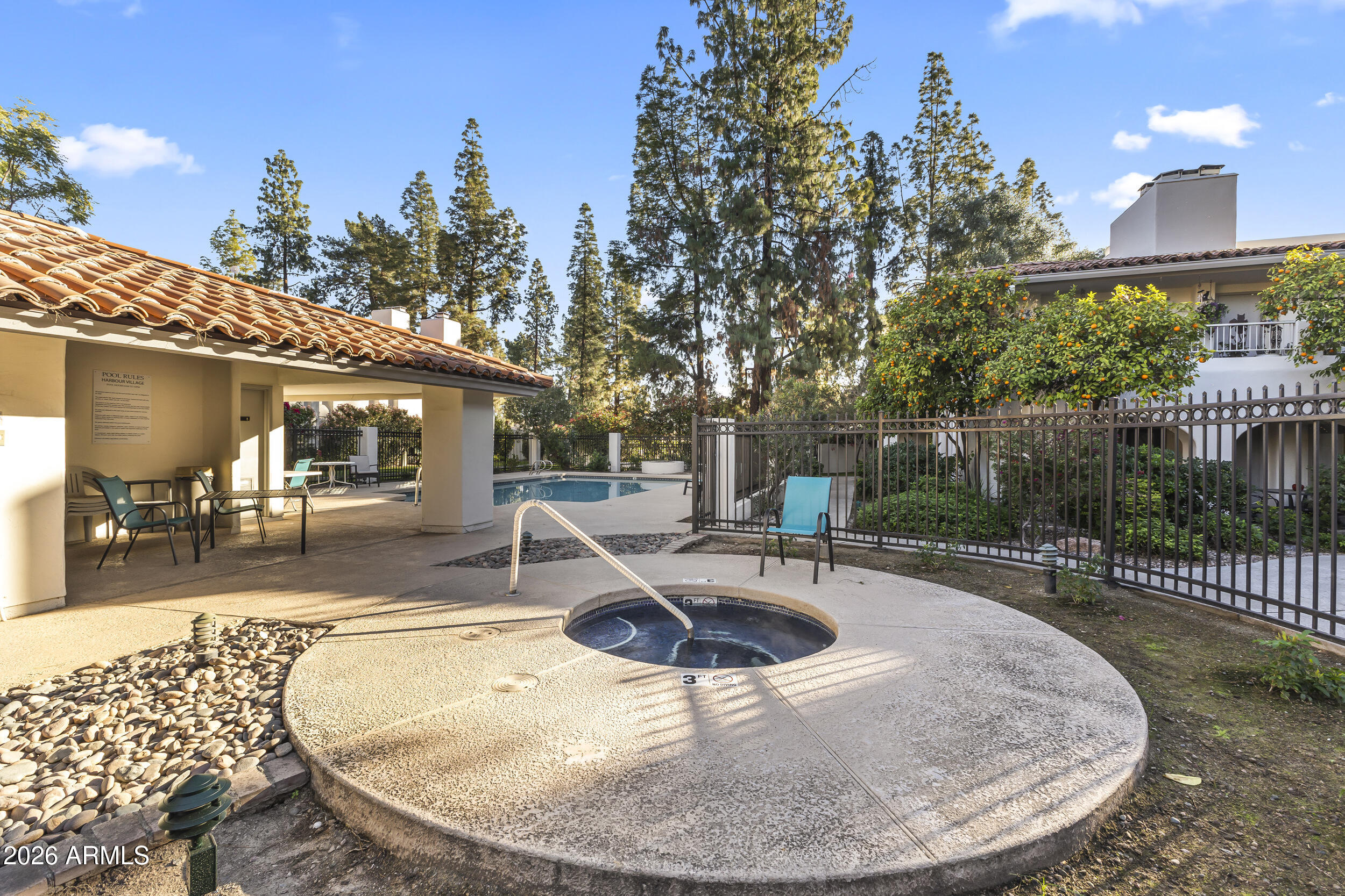 5200 S Lakeshore Drive 206