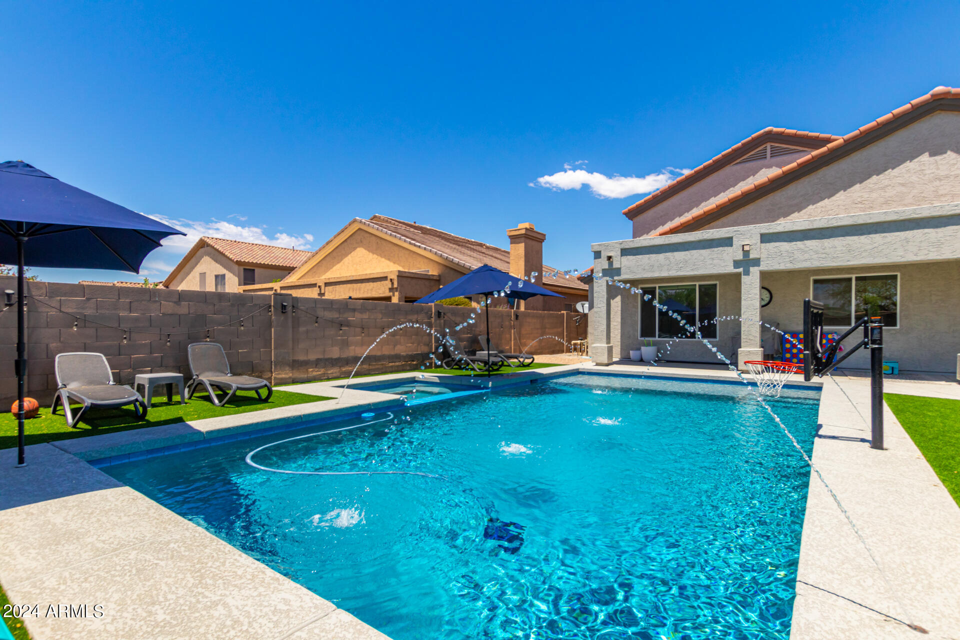 7329 E TAILFEATHER Drive