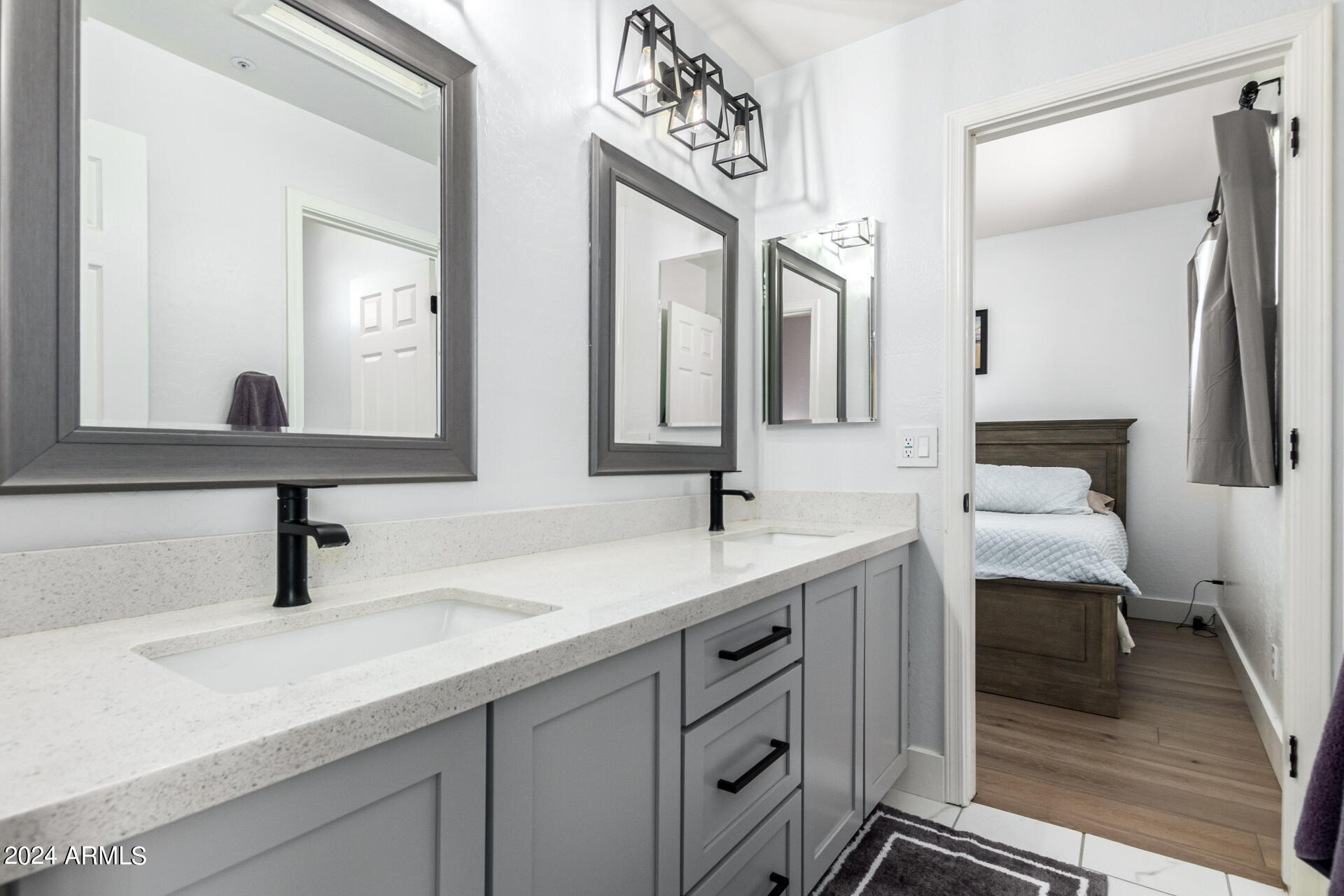 7329 E TAILFEATHER Drive