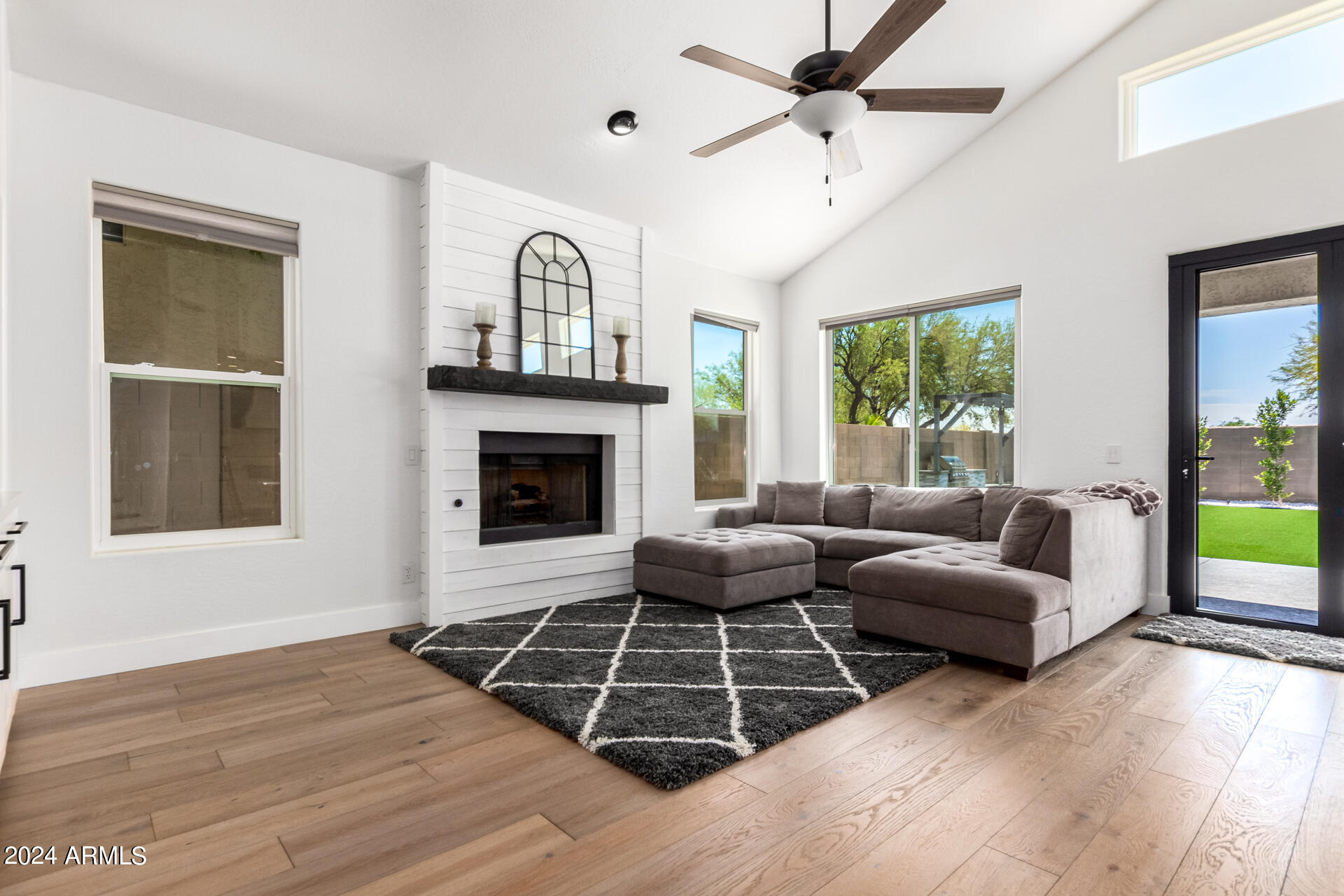 7329 E TAILFEATHER Drive