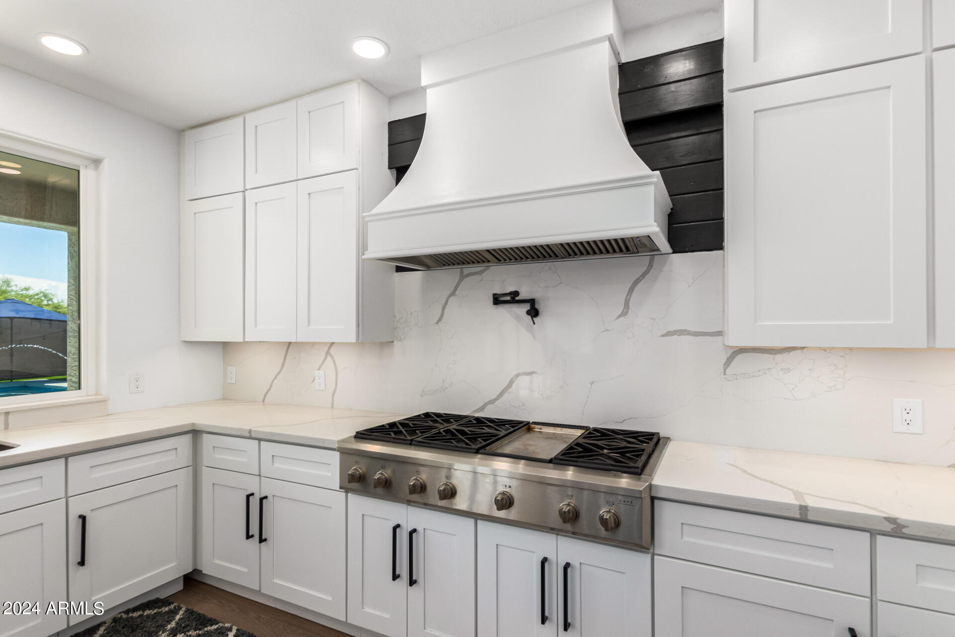 7329 E TAILFEATHER Drive