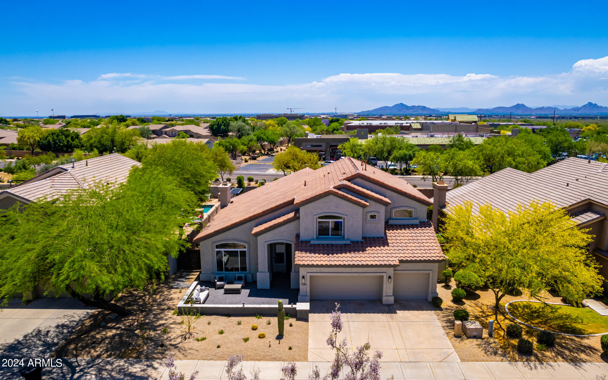 7329 E TAILFEATHER Drive