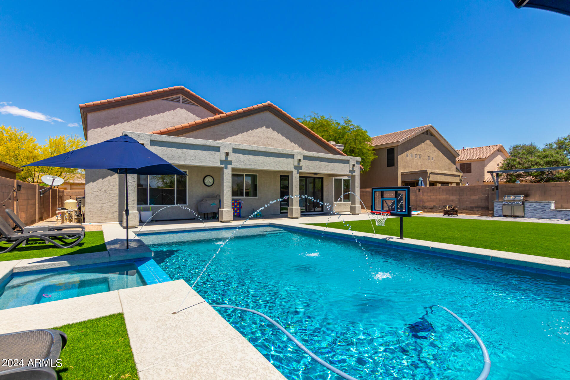 7329 E TAILFEATHER Drive