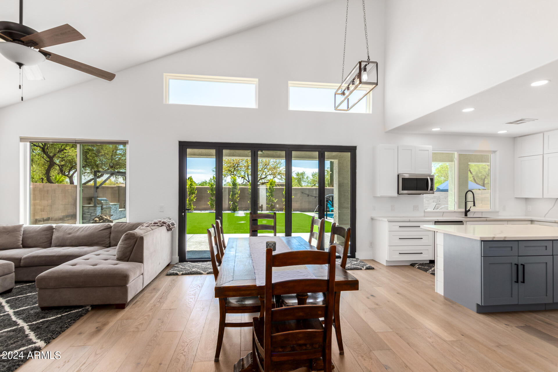 7329 E TAILFEATHER Drive