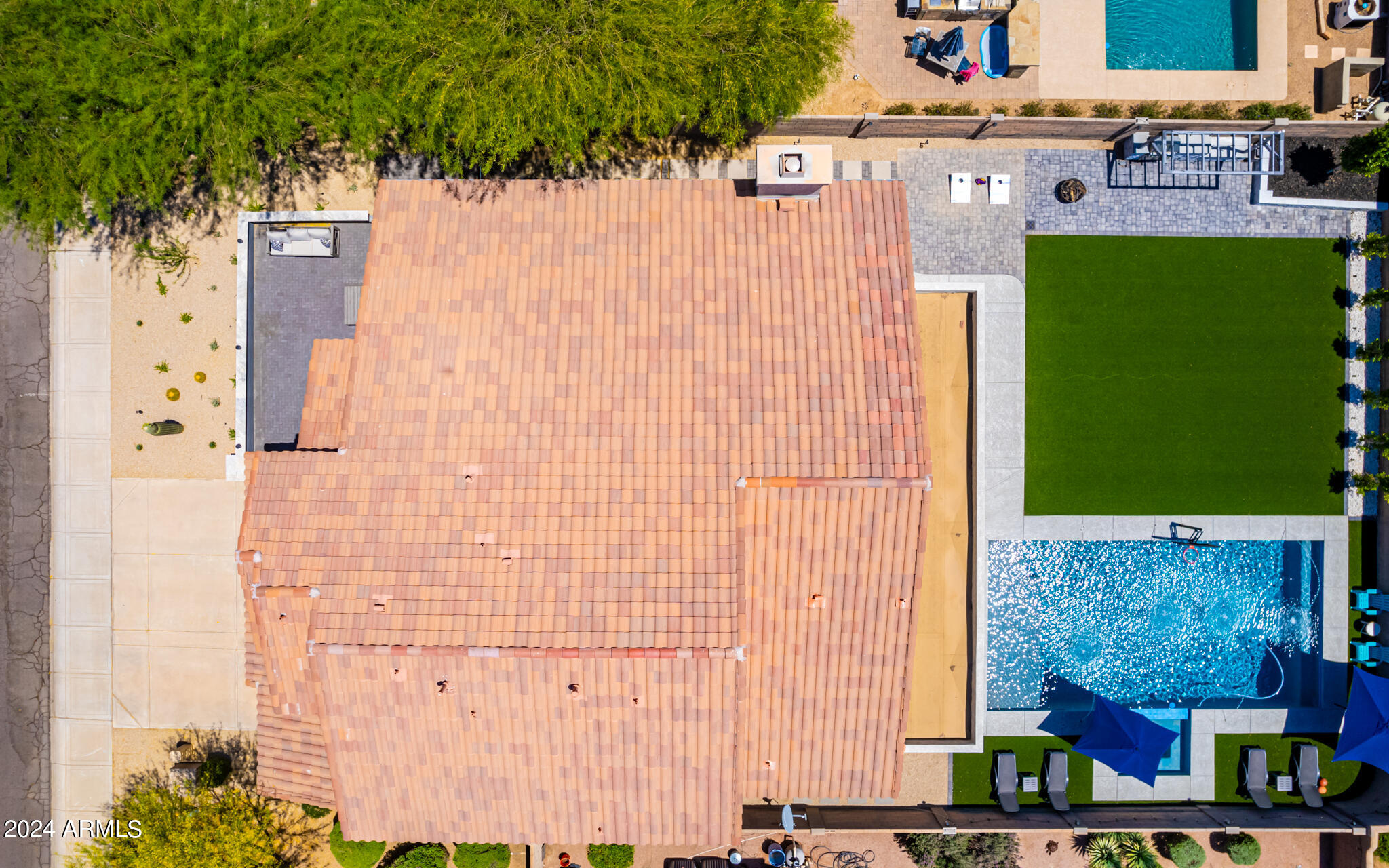 7329 E TAILFEATHER Drive