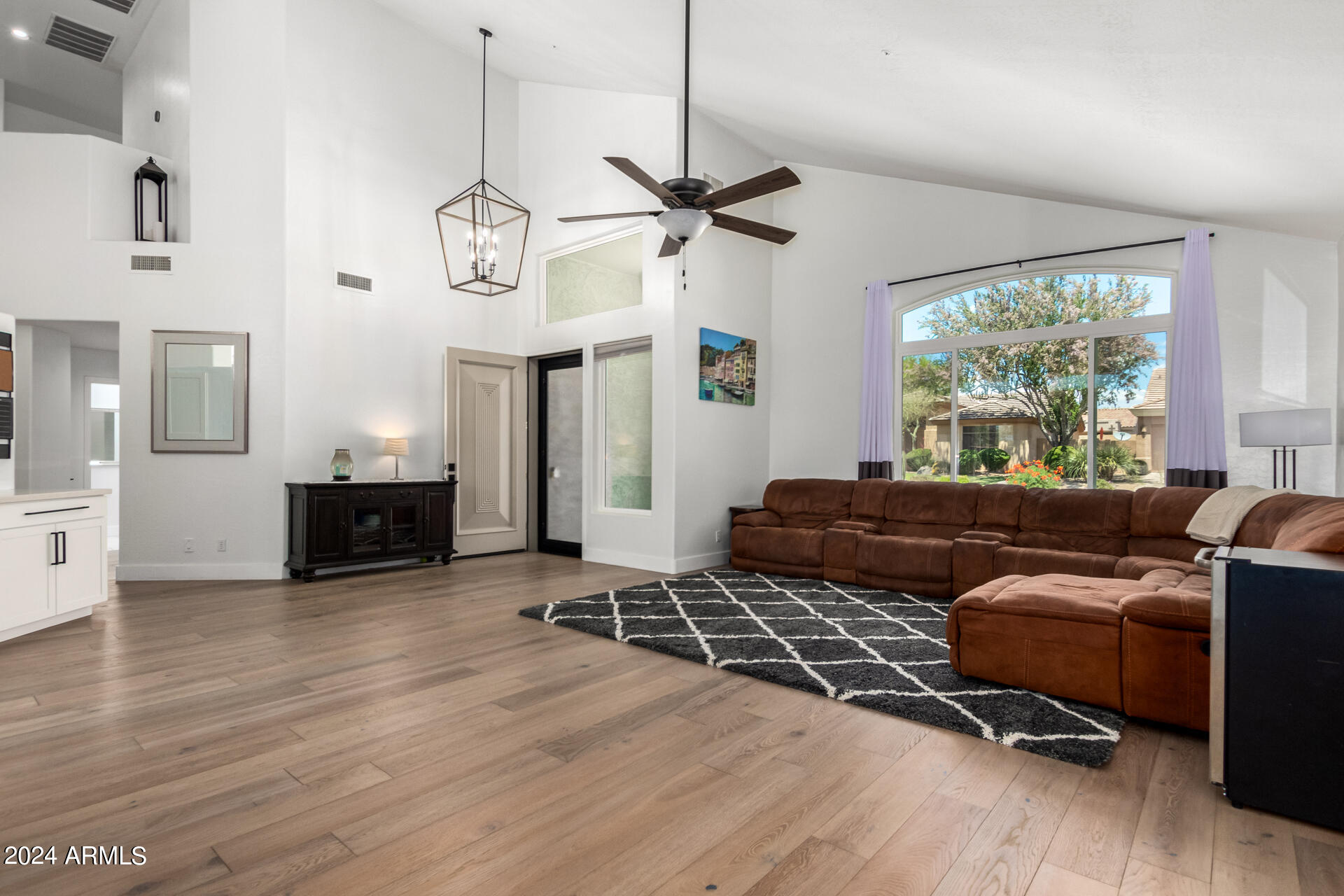 7329 E TAILFEATHER Drive