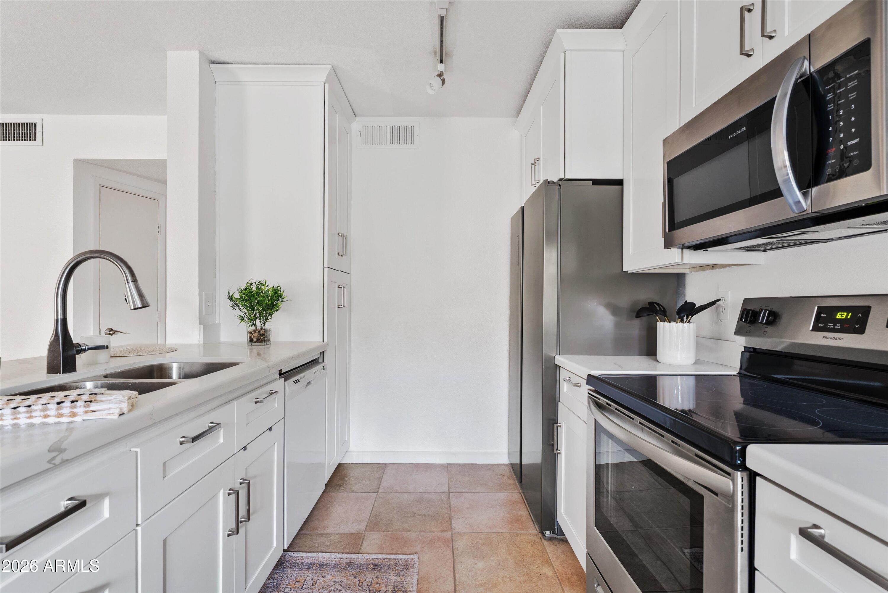 5230 E BROWN Road 117