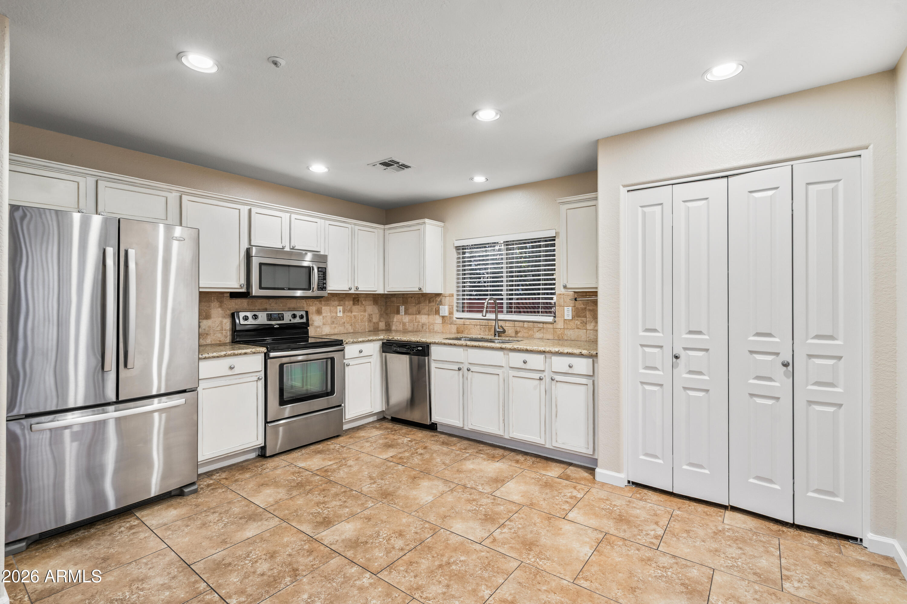 15550 N FRANK LLOYD WRIGHT Boulevard 1054