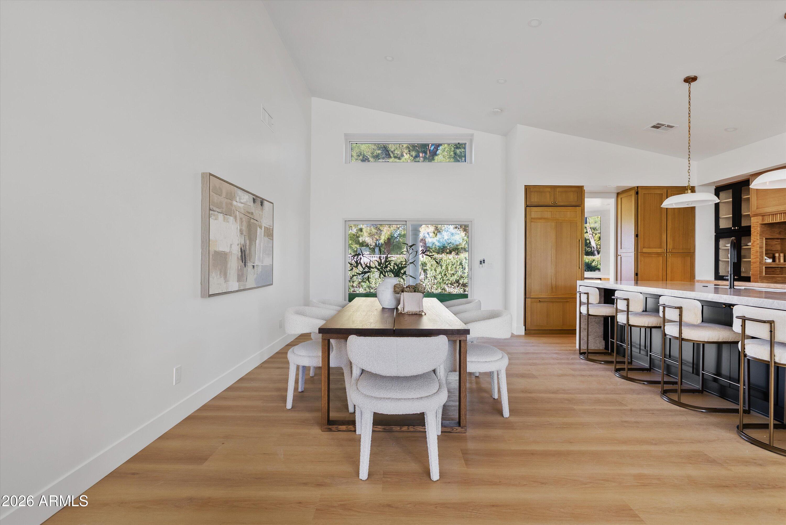 4928 E PARADISE Lane